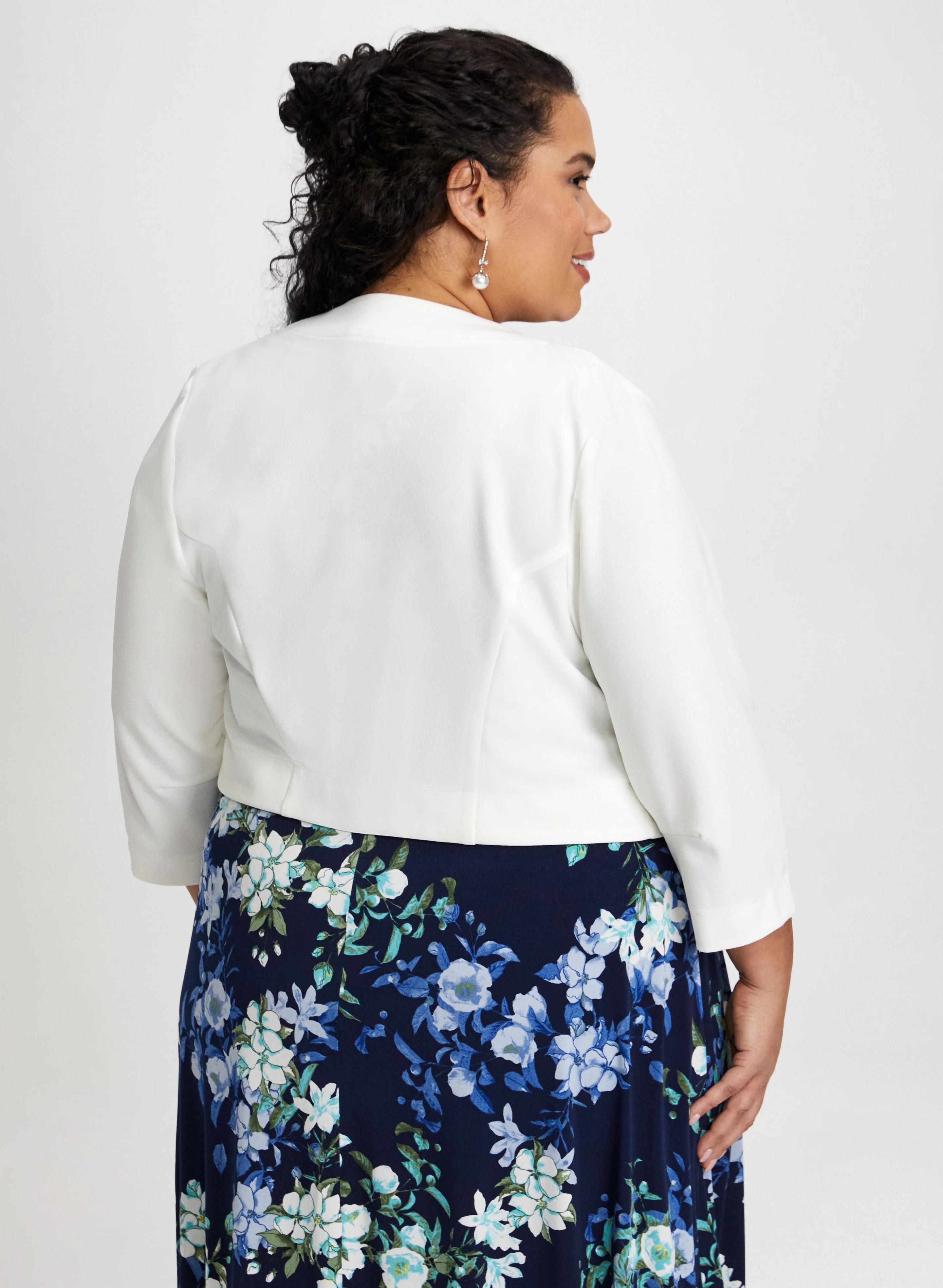 3/4 Button Sleeve Bolero - Image 4