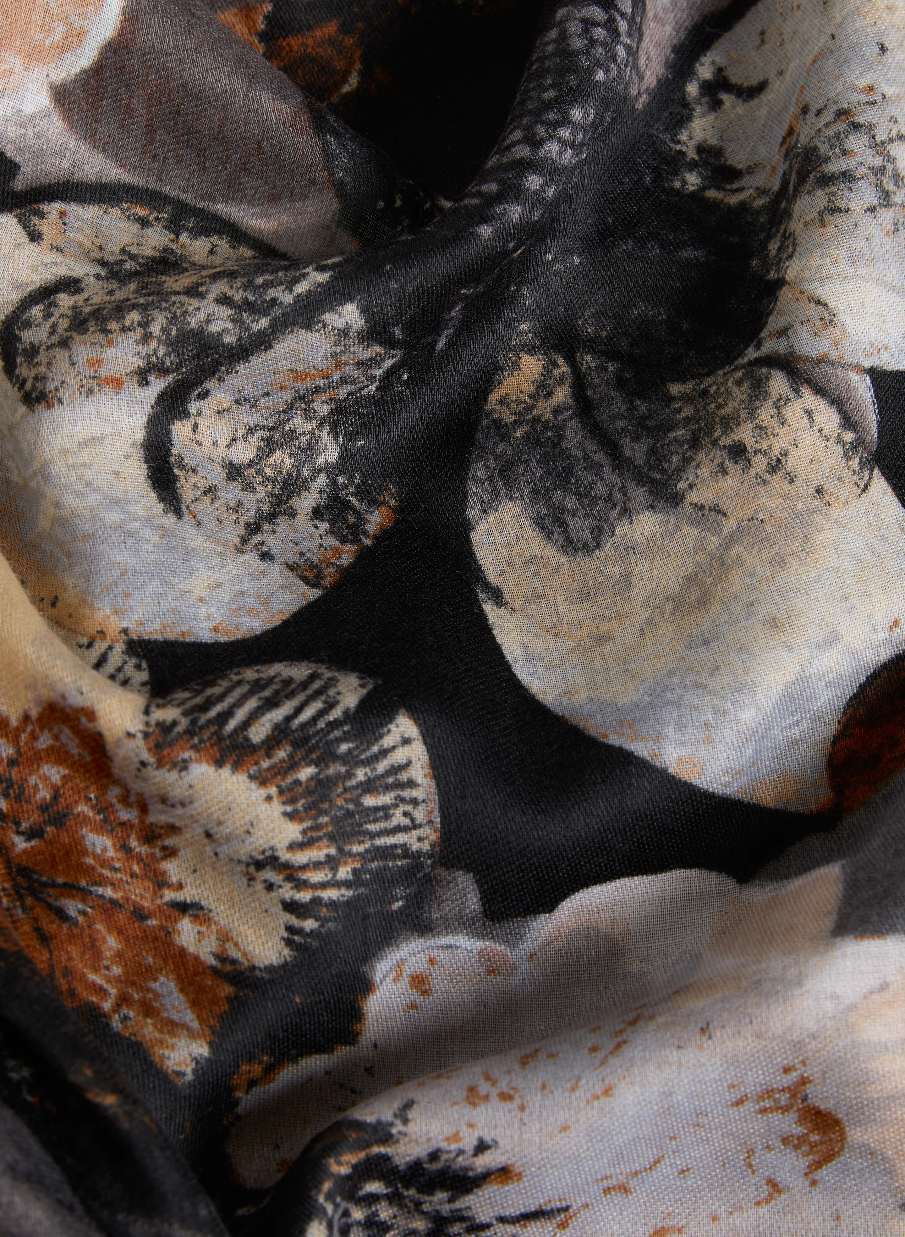 Abstract Floral Print Oblong Scarf - Image 2