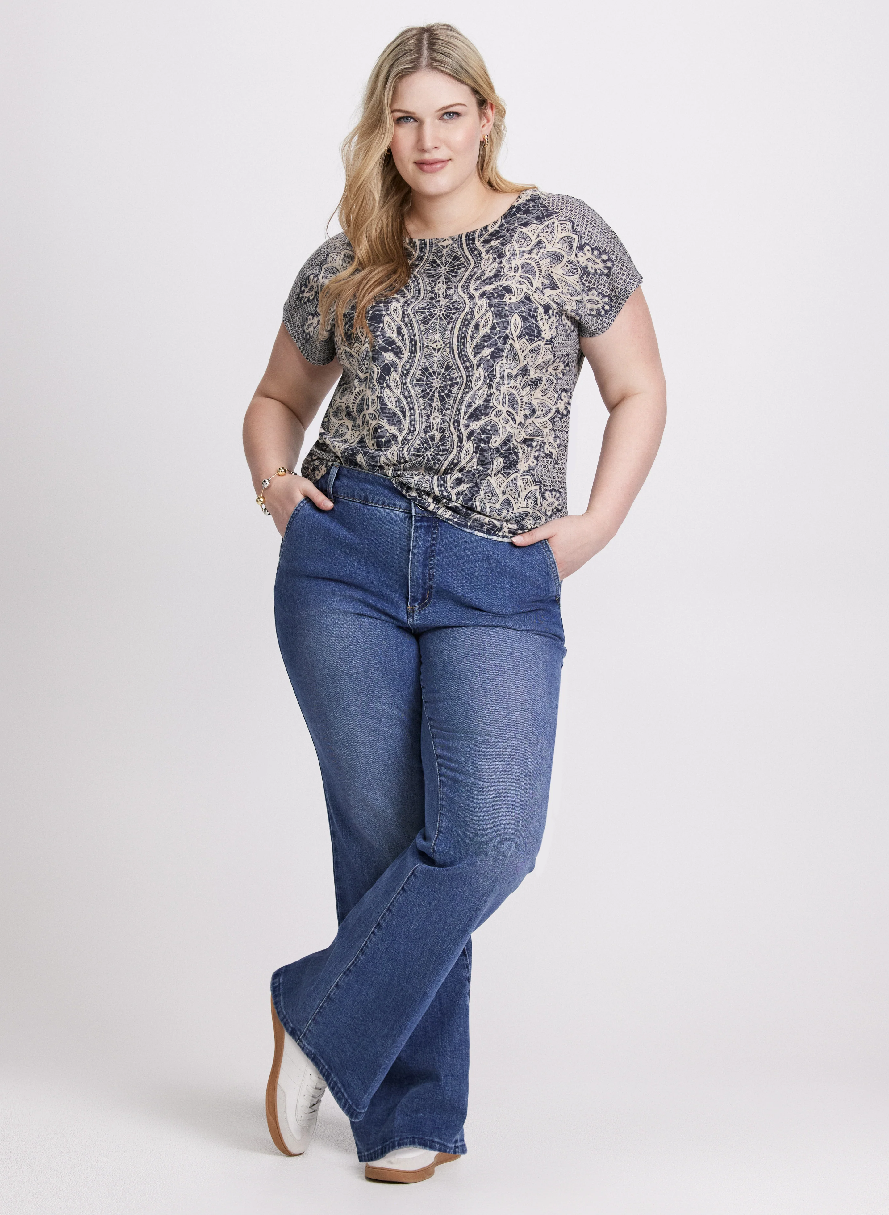 Abstract Rhinestone Embellished T-Shirt - Image 3