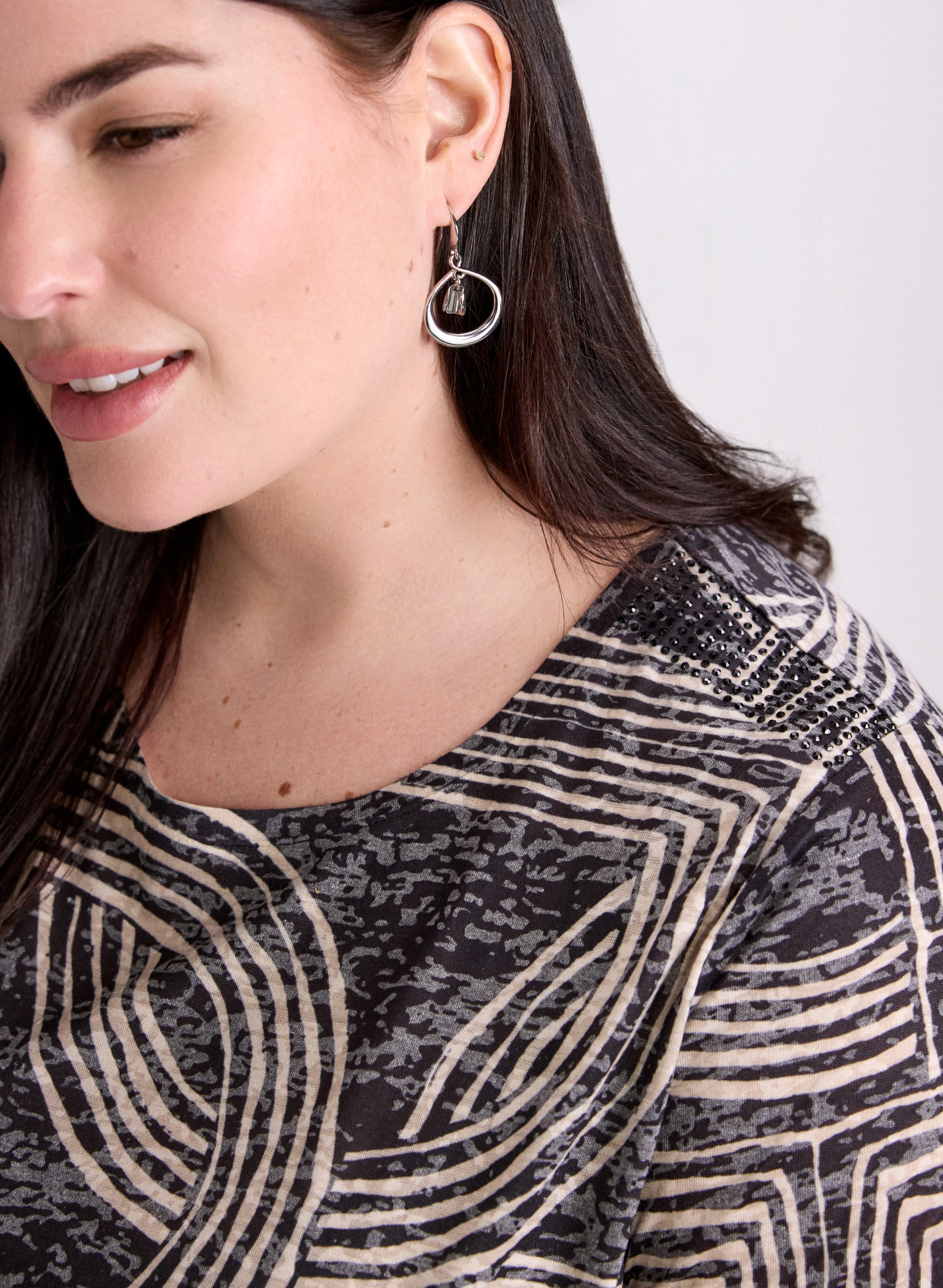 Abstract Striped Print T-Shirt - Image 5