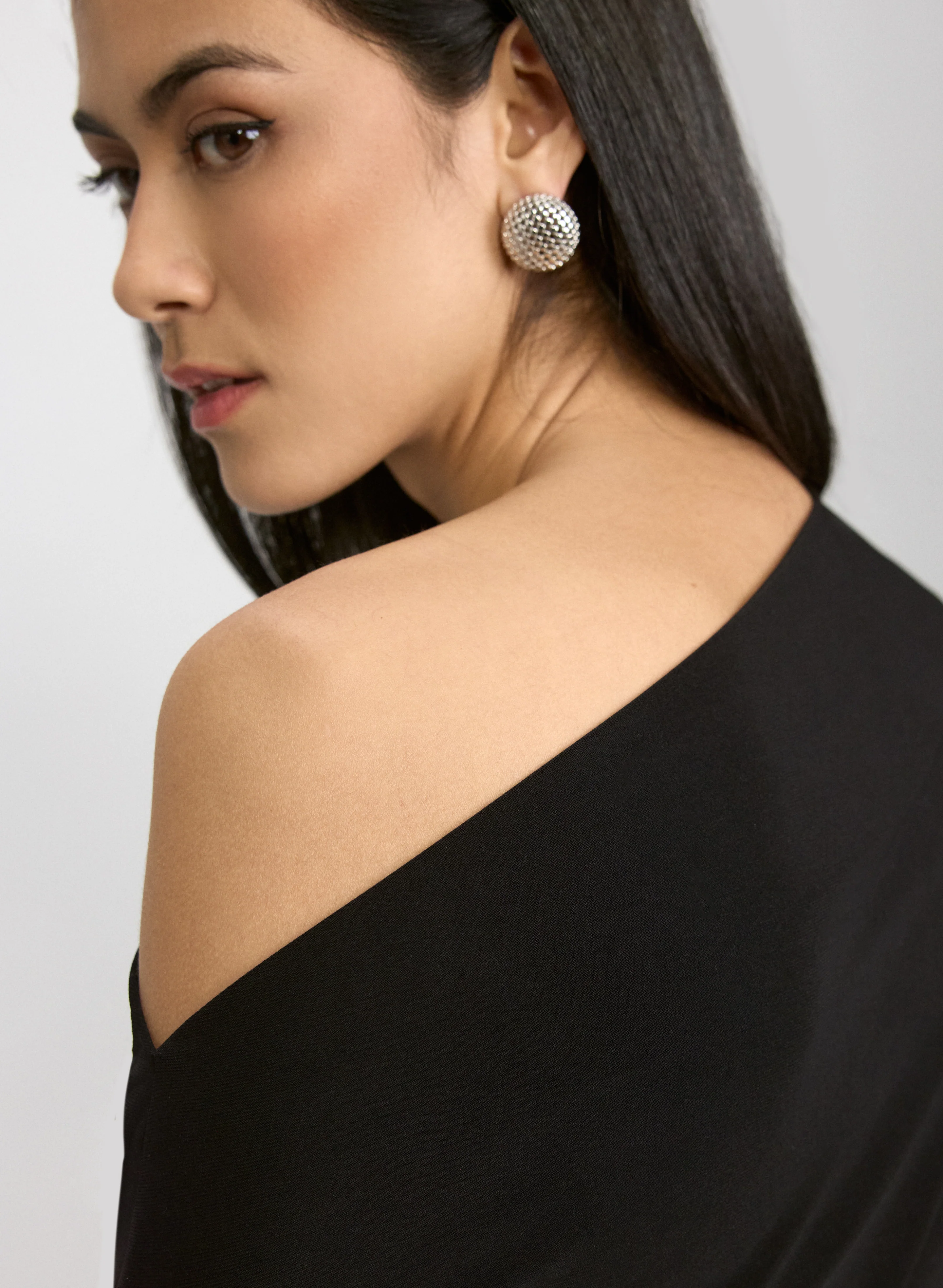 Asymmetric Off-Shoulder Top - Image 5