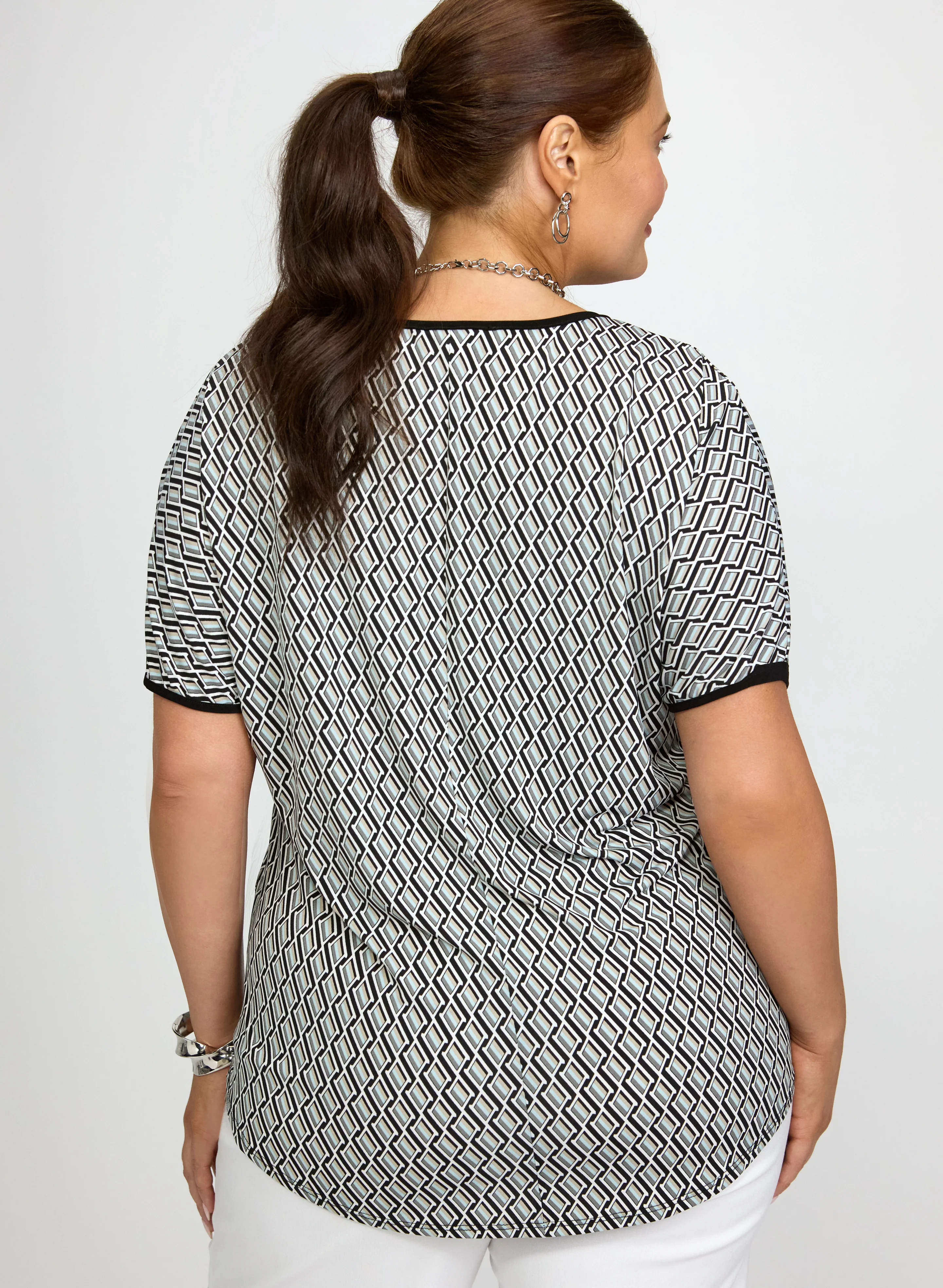 Contrast Geometric Top - Image 4