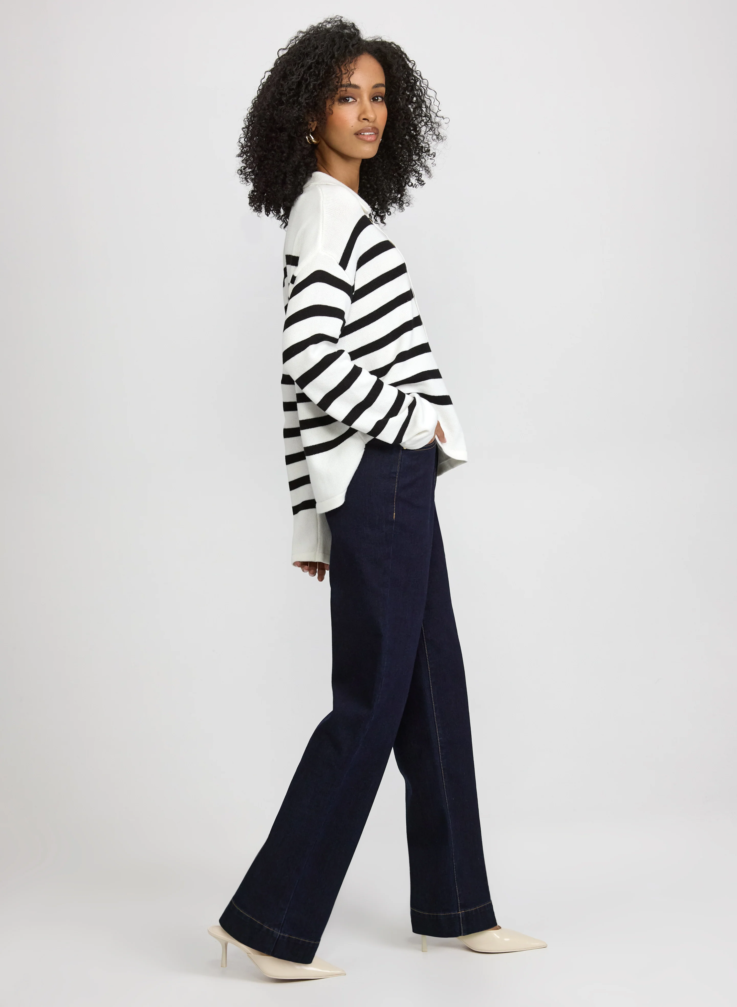 Contrast Stitch Wide-Leg Jeans - Image 2