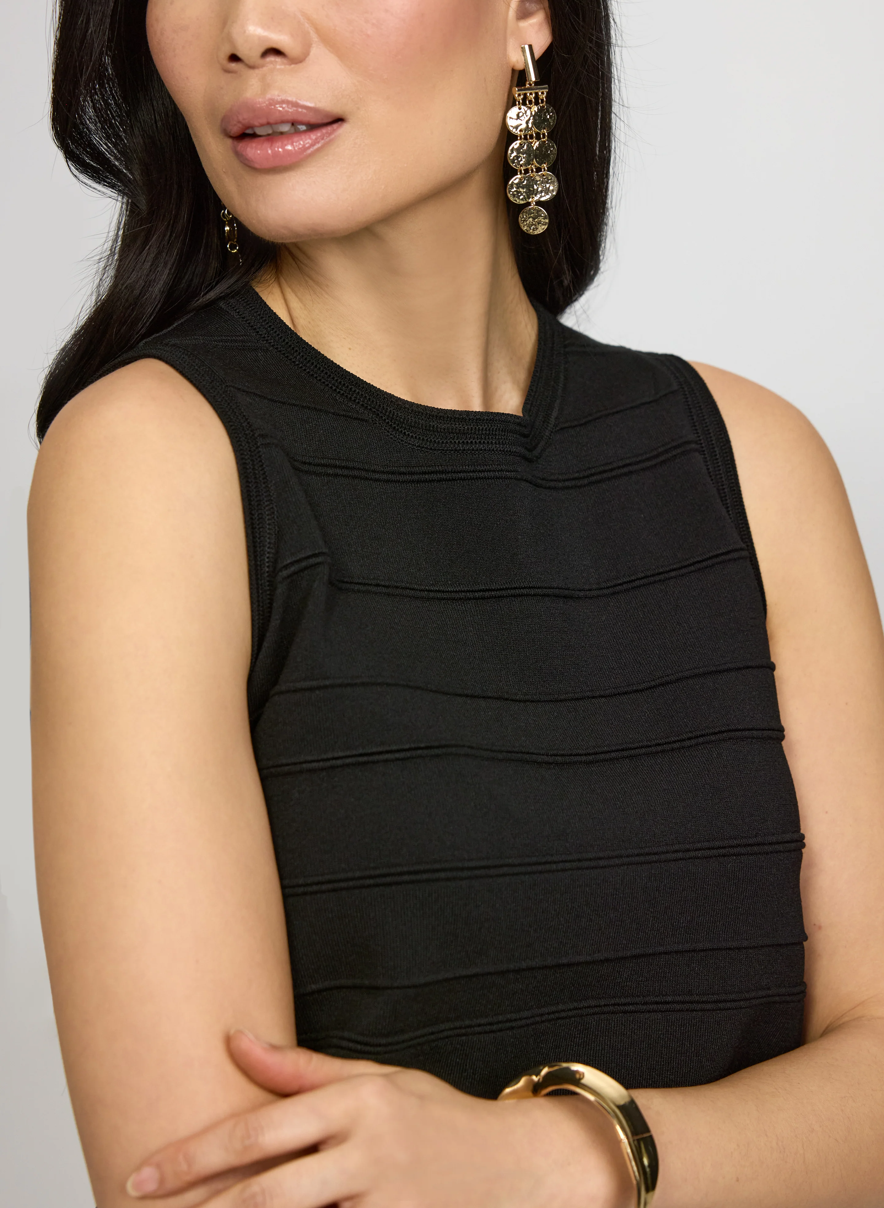 Crew Neck Sleeveless Knit - Image 2