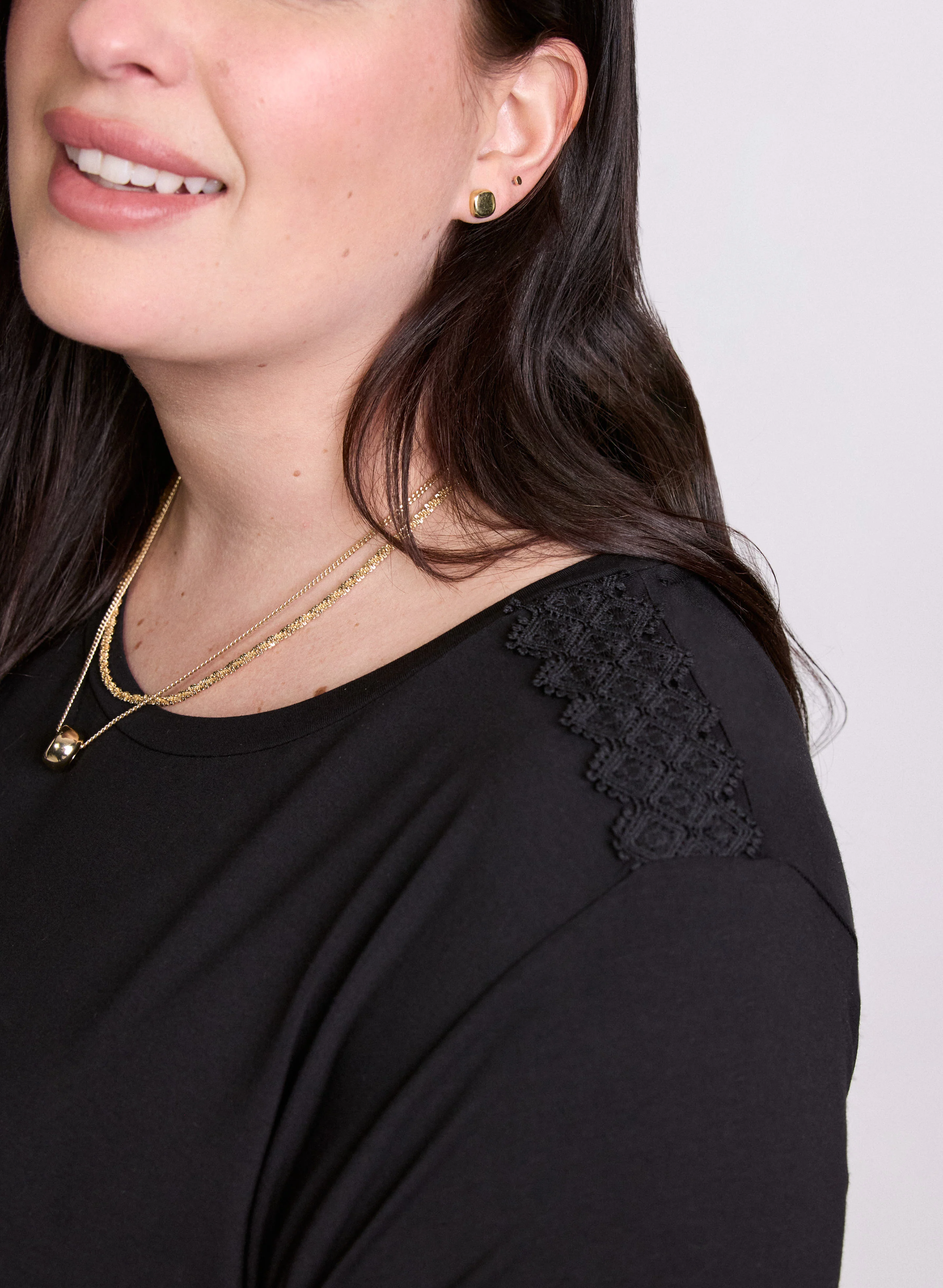 Crochet Trim T-Shirt - Image 5