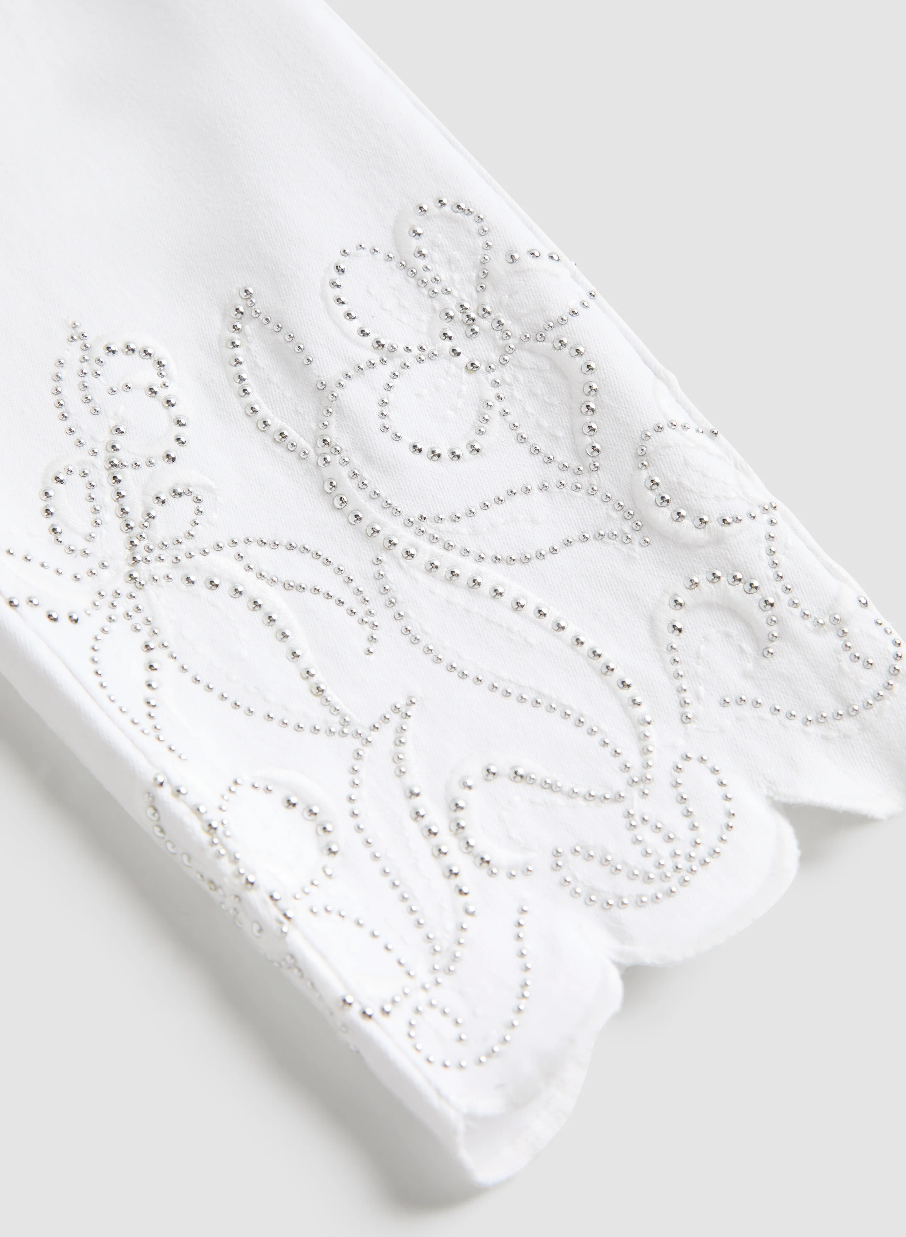 Embroidered Hem Pull-On Jeans - Image 7