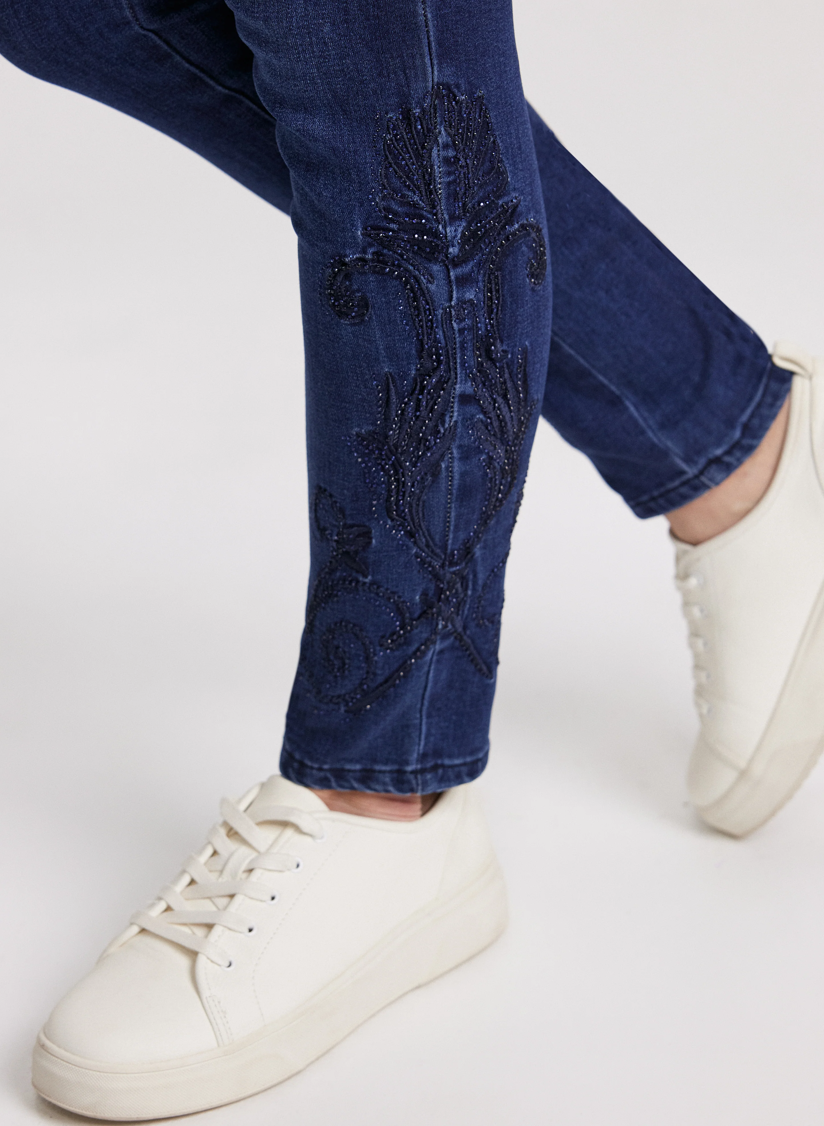 Embroidered Hem Slim Leg Jeans - Image 2