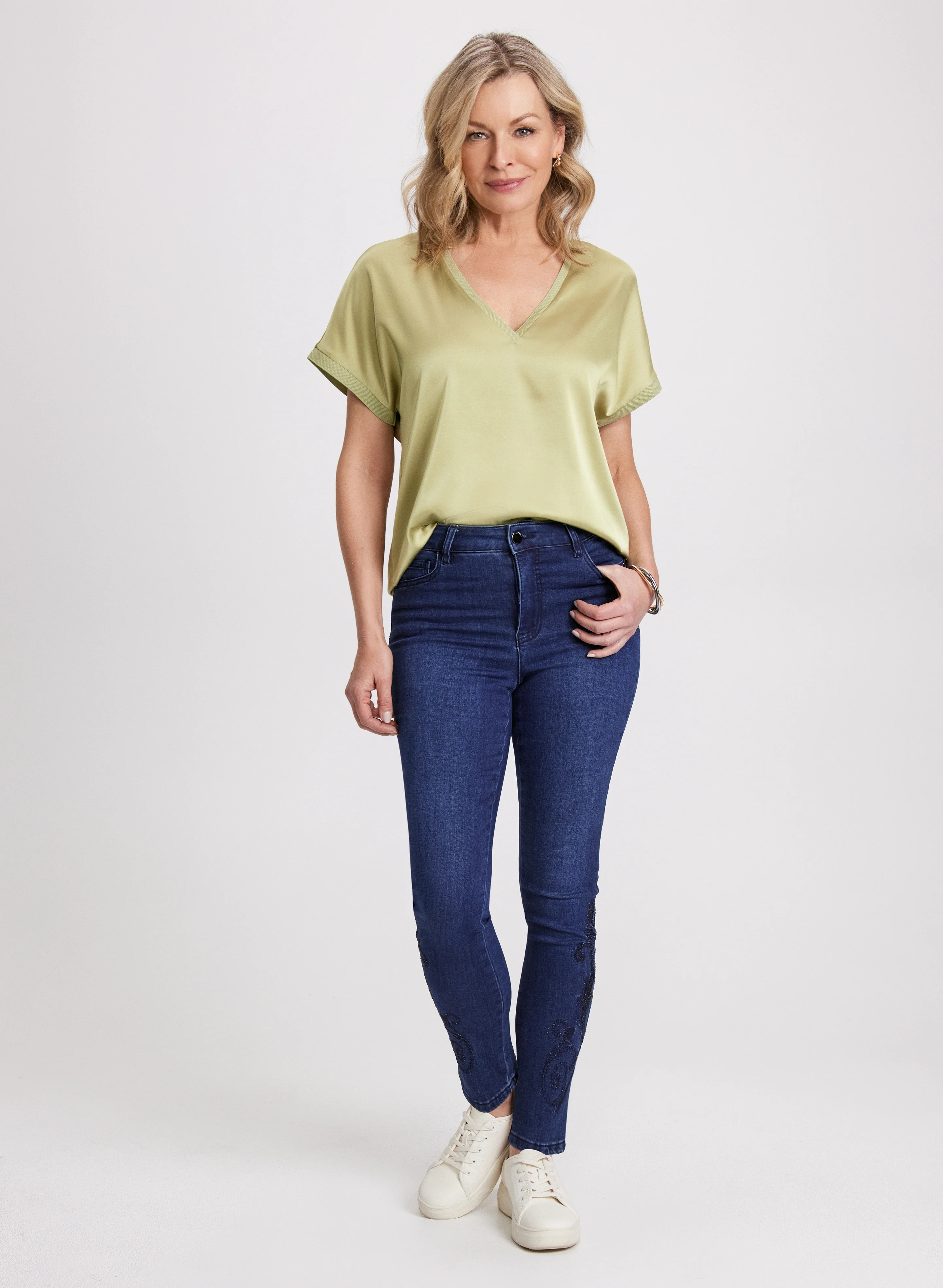Embroidered Hem Slim Leg Jeans - Image 3