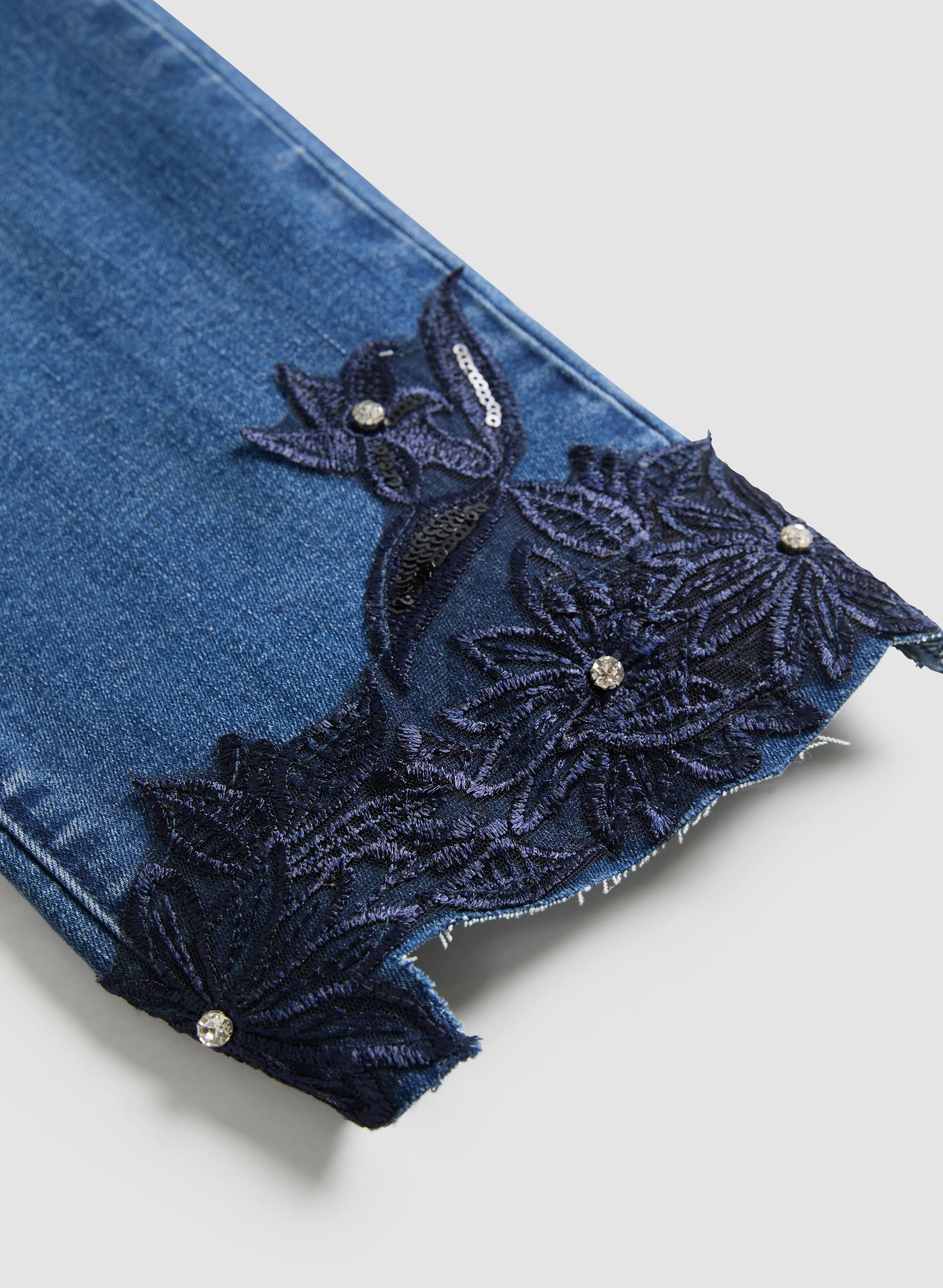Embroidered Hem Straight Leg Jeans - Image 7