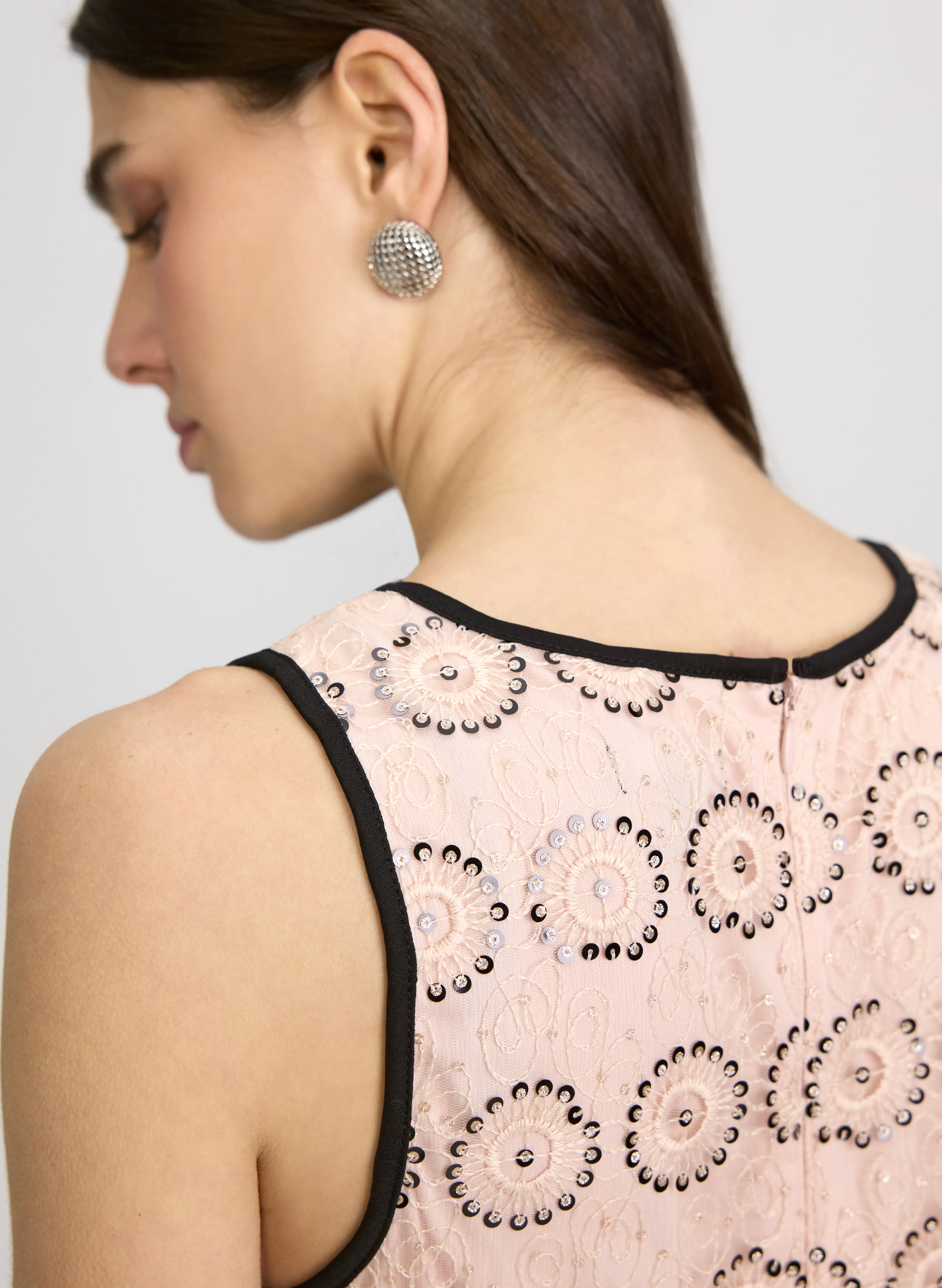 Embroidered Lace Dress - Image 5