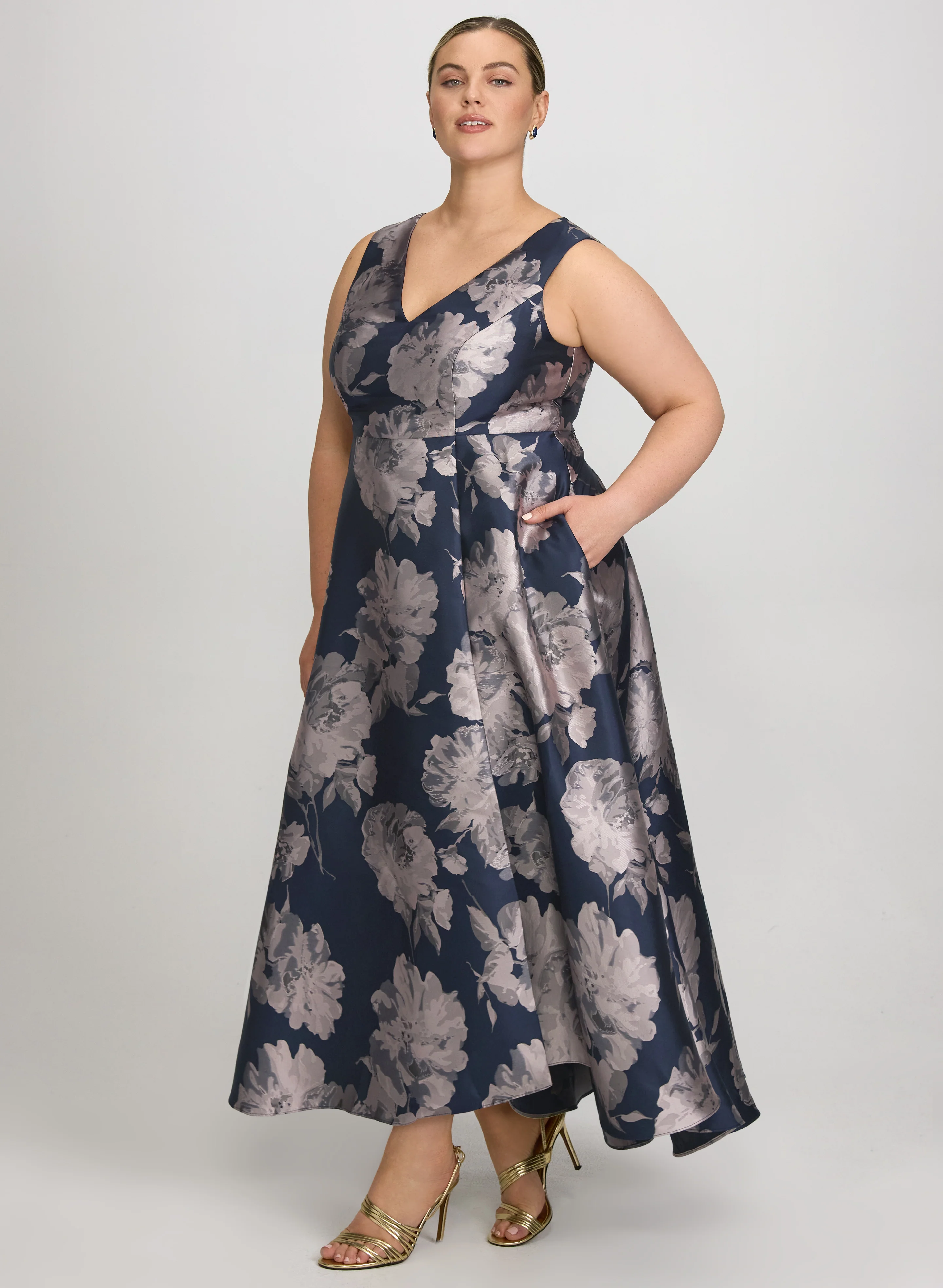 Floral Jacquard Dress - Image 7