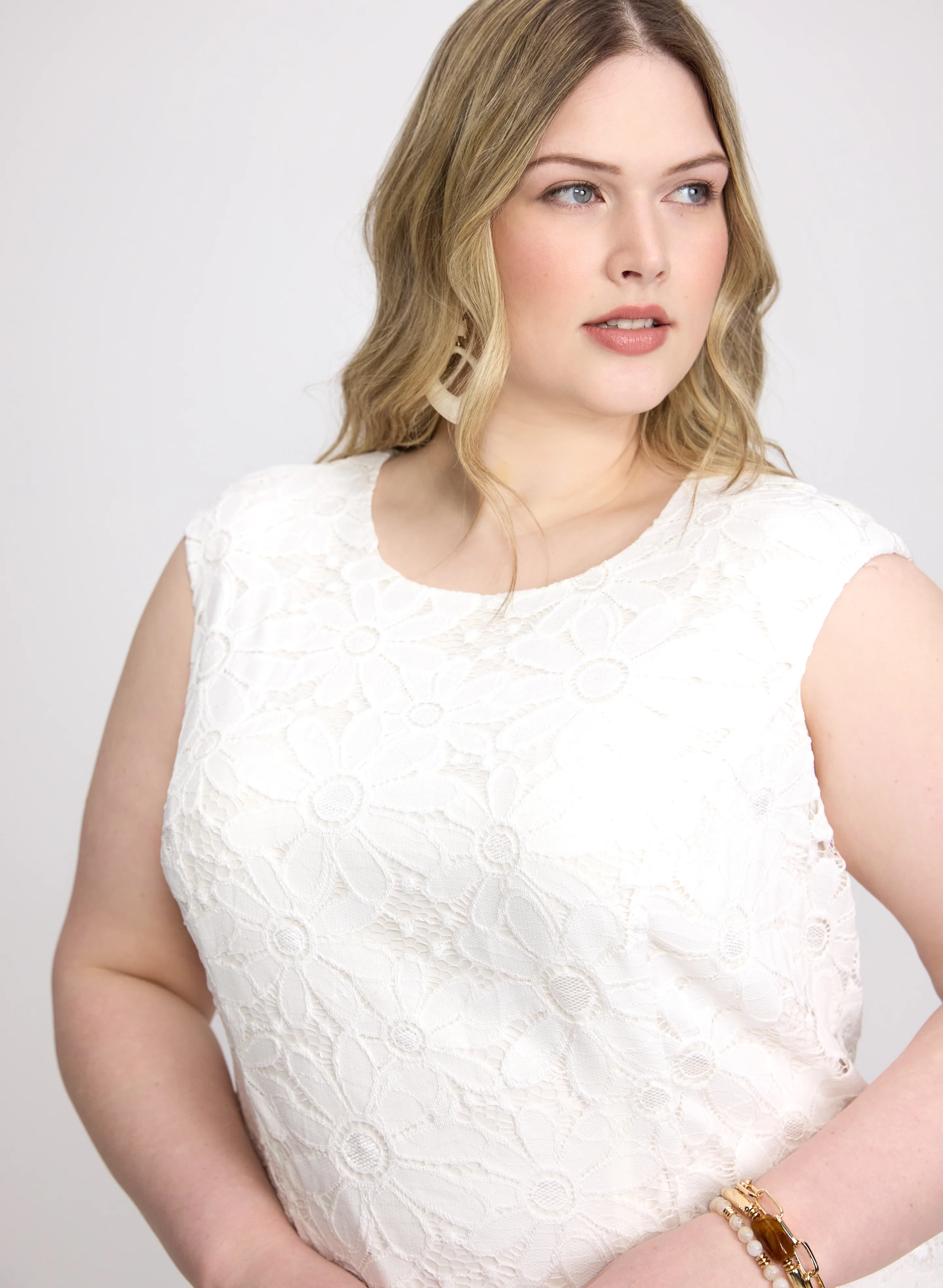 Floral Lace Dress - Image 4