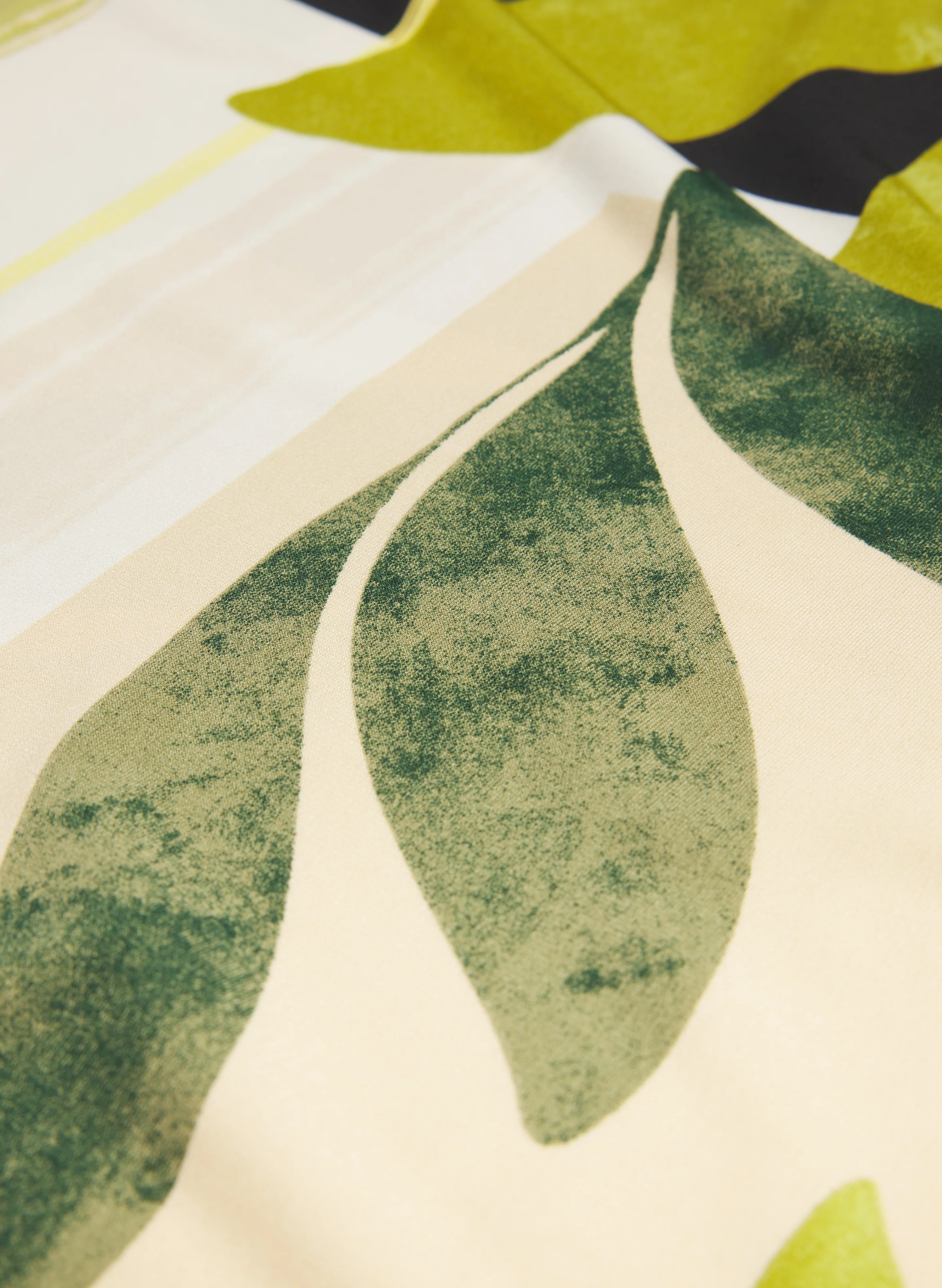 Geometric Leaf Print Top - Image 7
