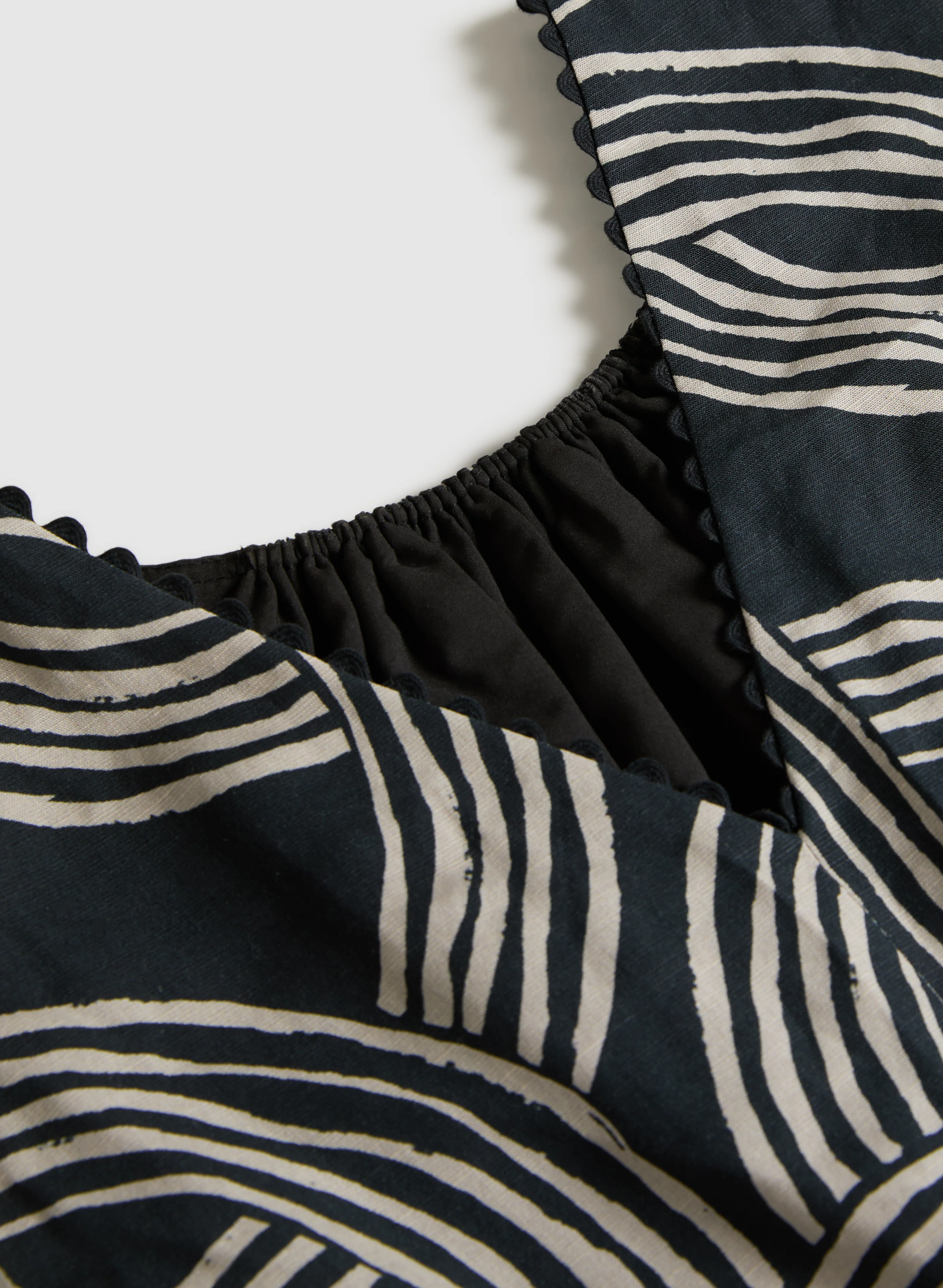 Geometric Linen-Blend Dress - Image 8