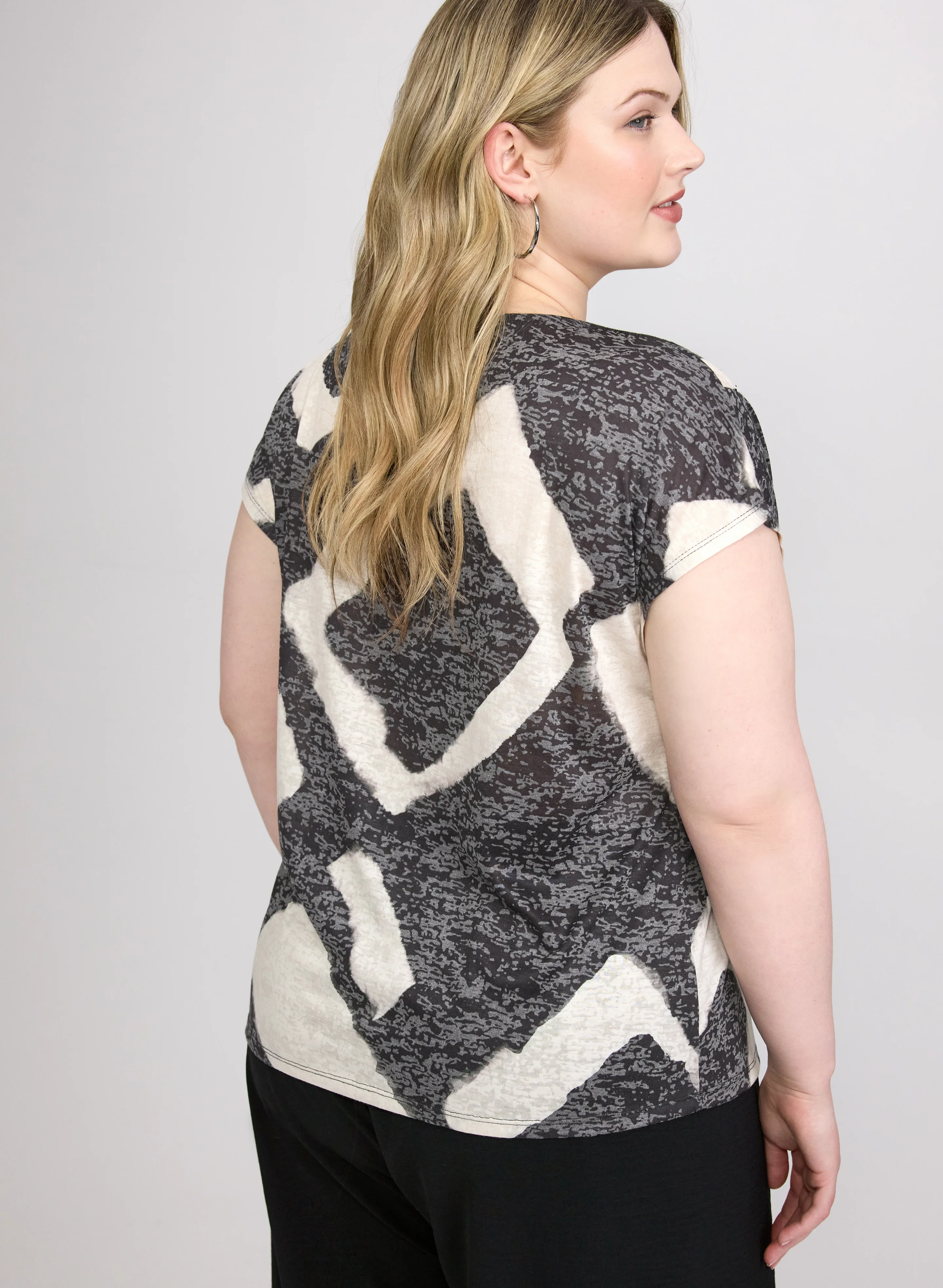 Geometric Rhinestone Detail T-Shirt - Image 5
