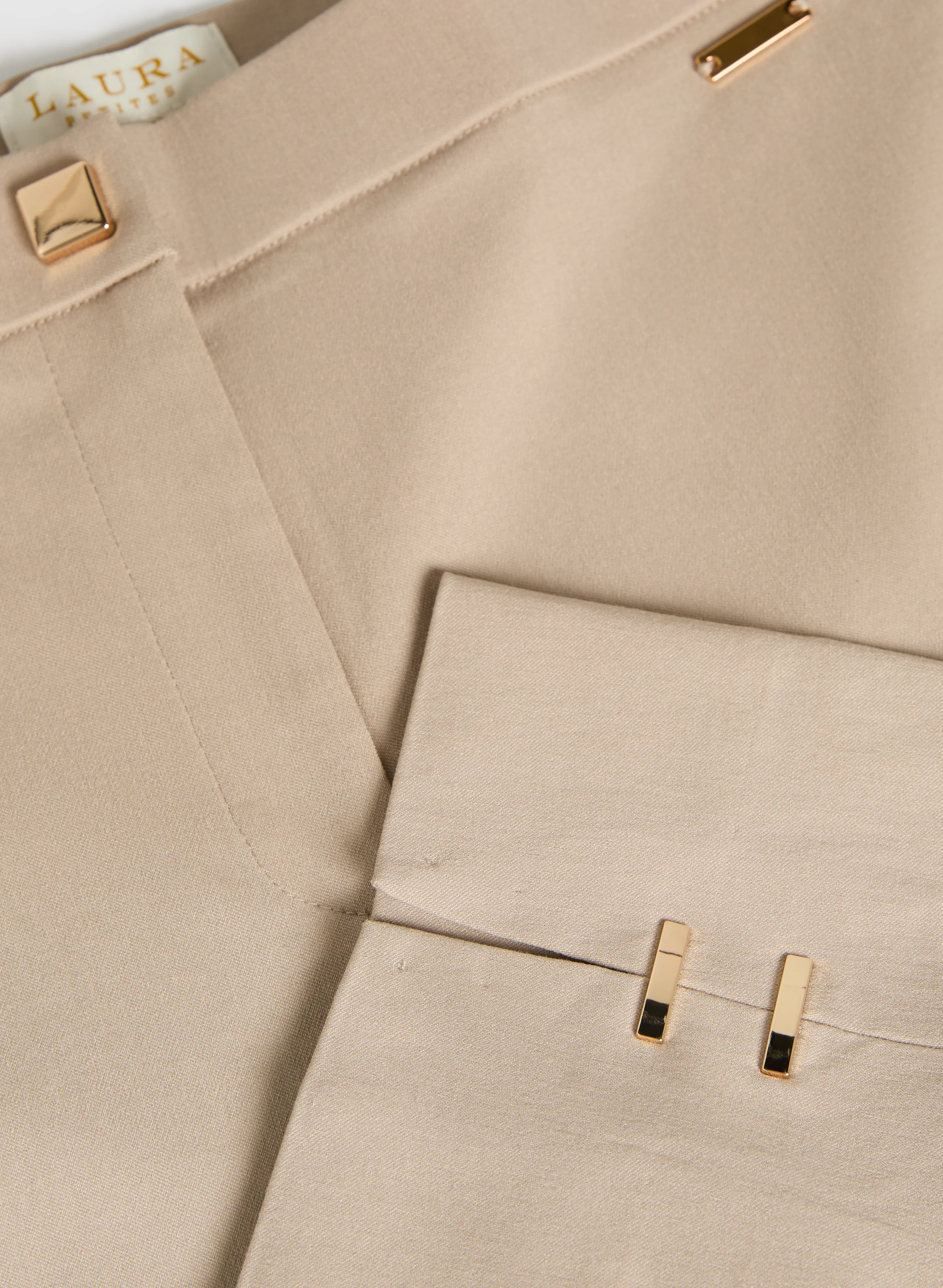 High-Rise Bengaline Capris - Image 7