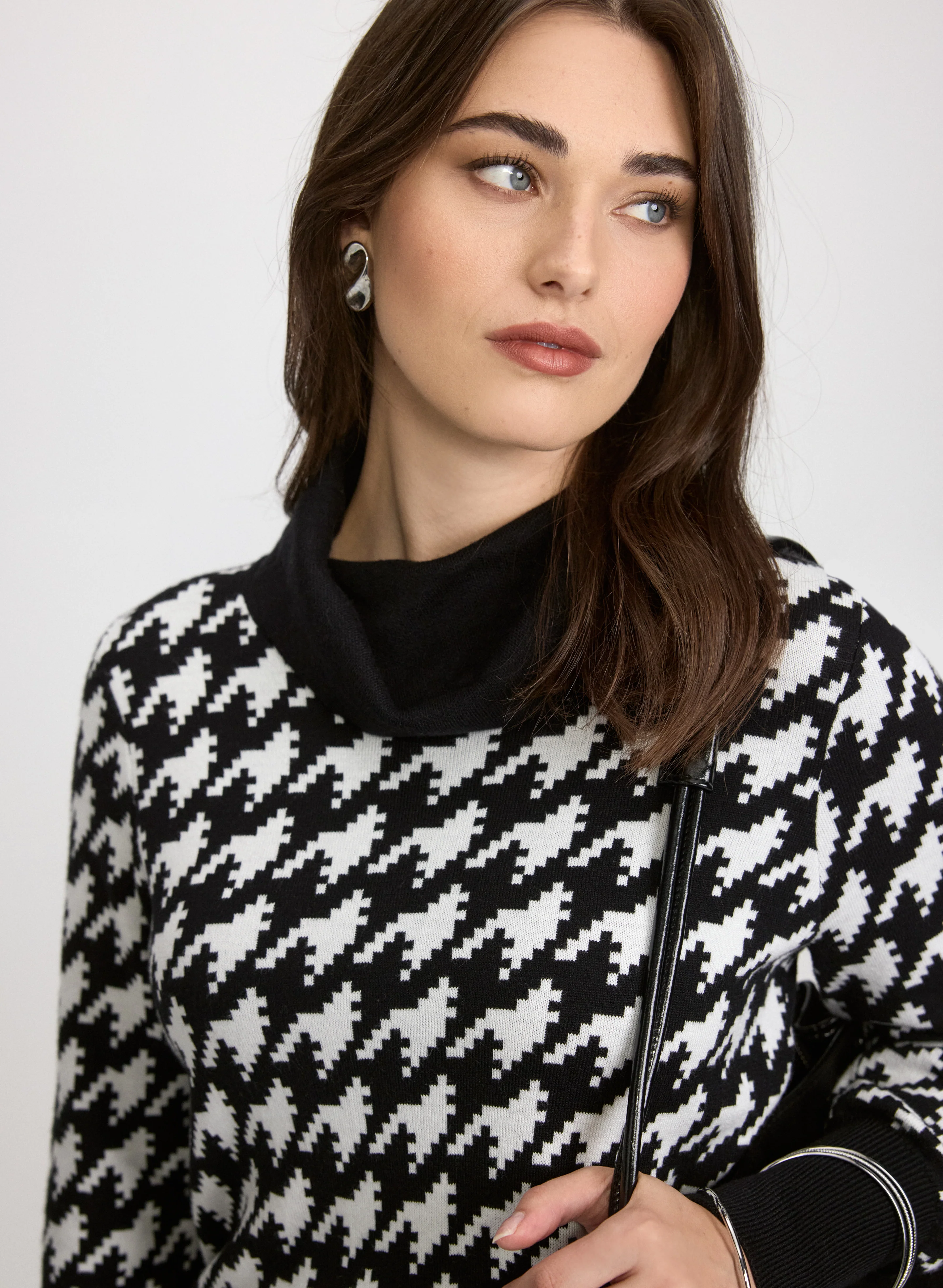 Houndstooth Sweater - Image 5