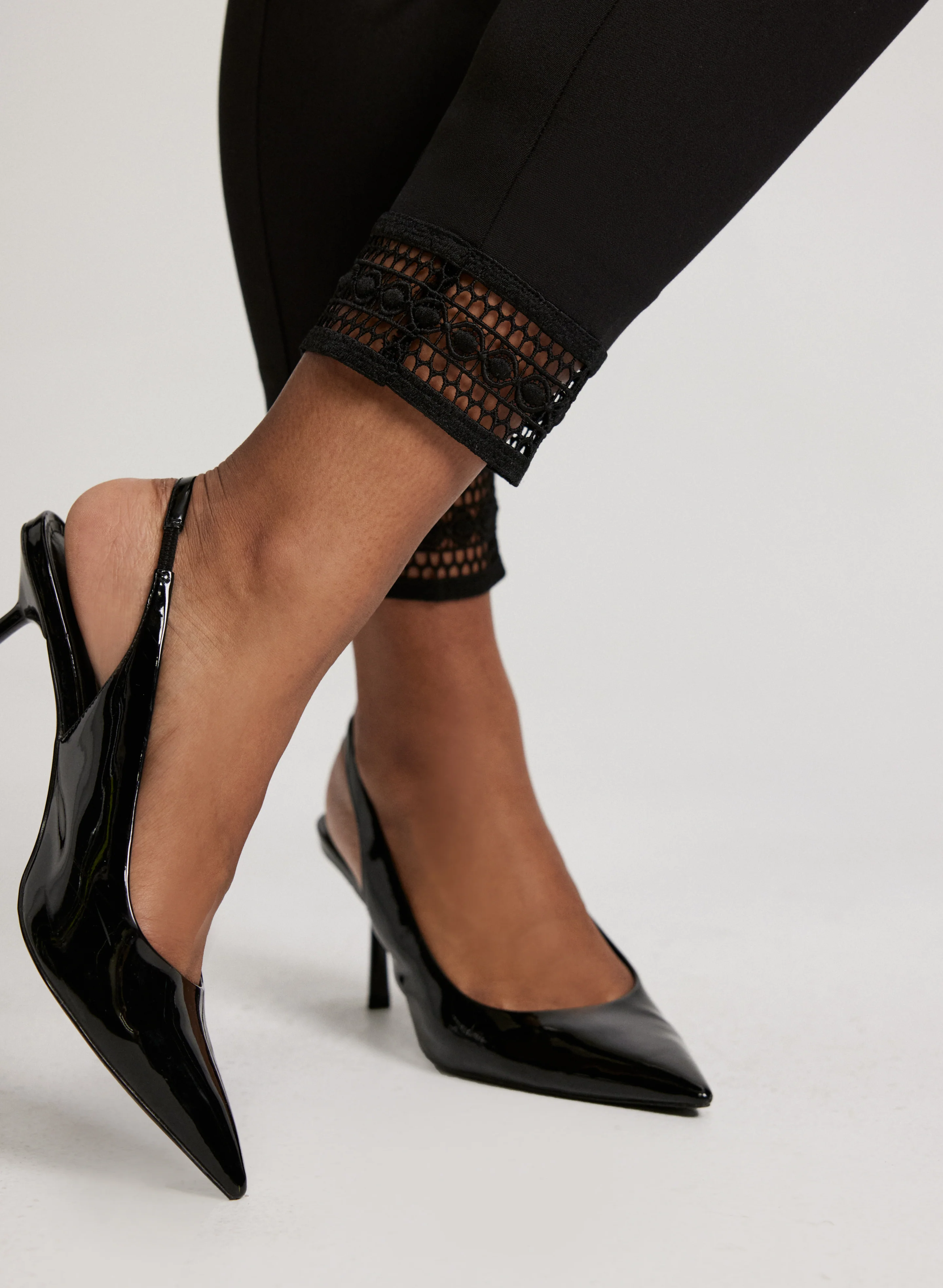 Lace Hem Pull-On Ankle Pants - Image 5