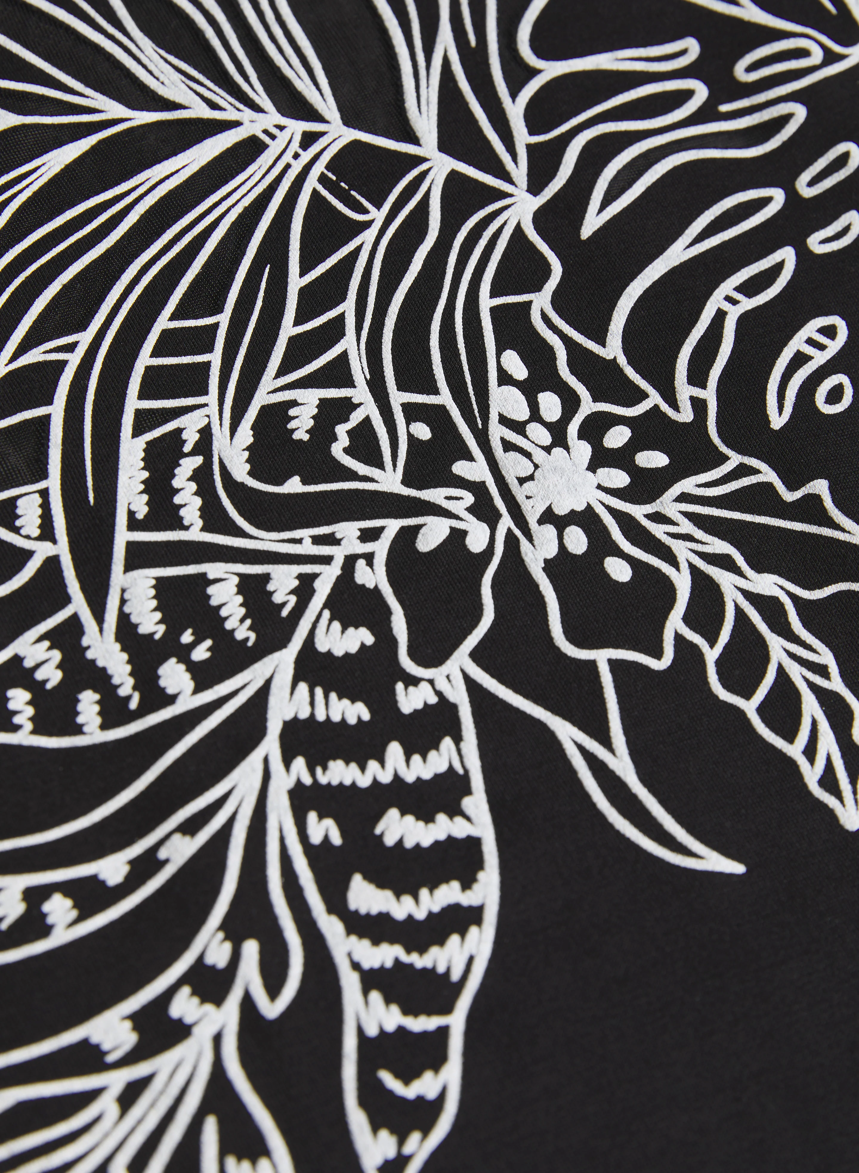 Mixed Floral T-Shirt - Image 7
