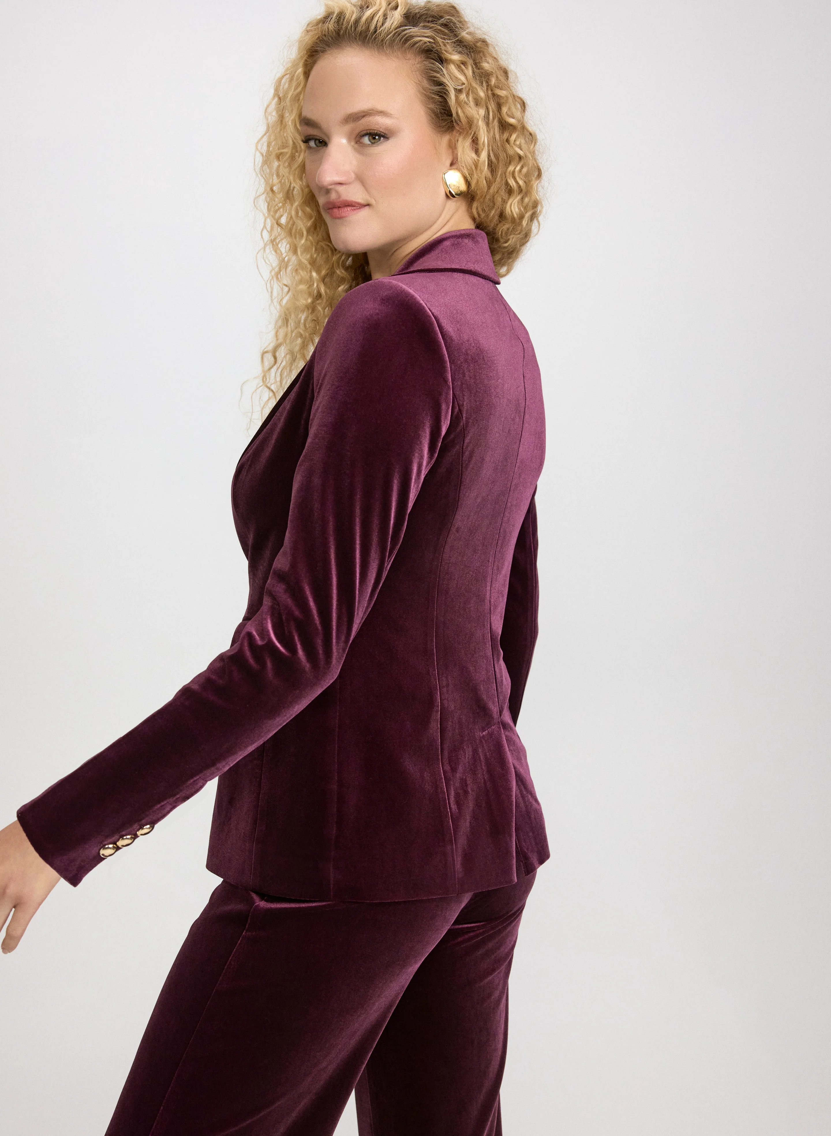 Notched Lapel Velvet Blazer - Image 5