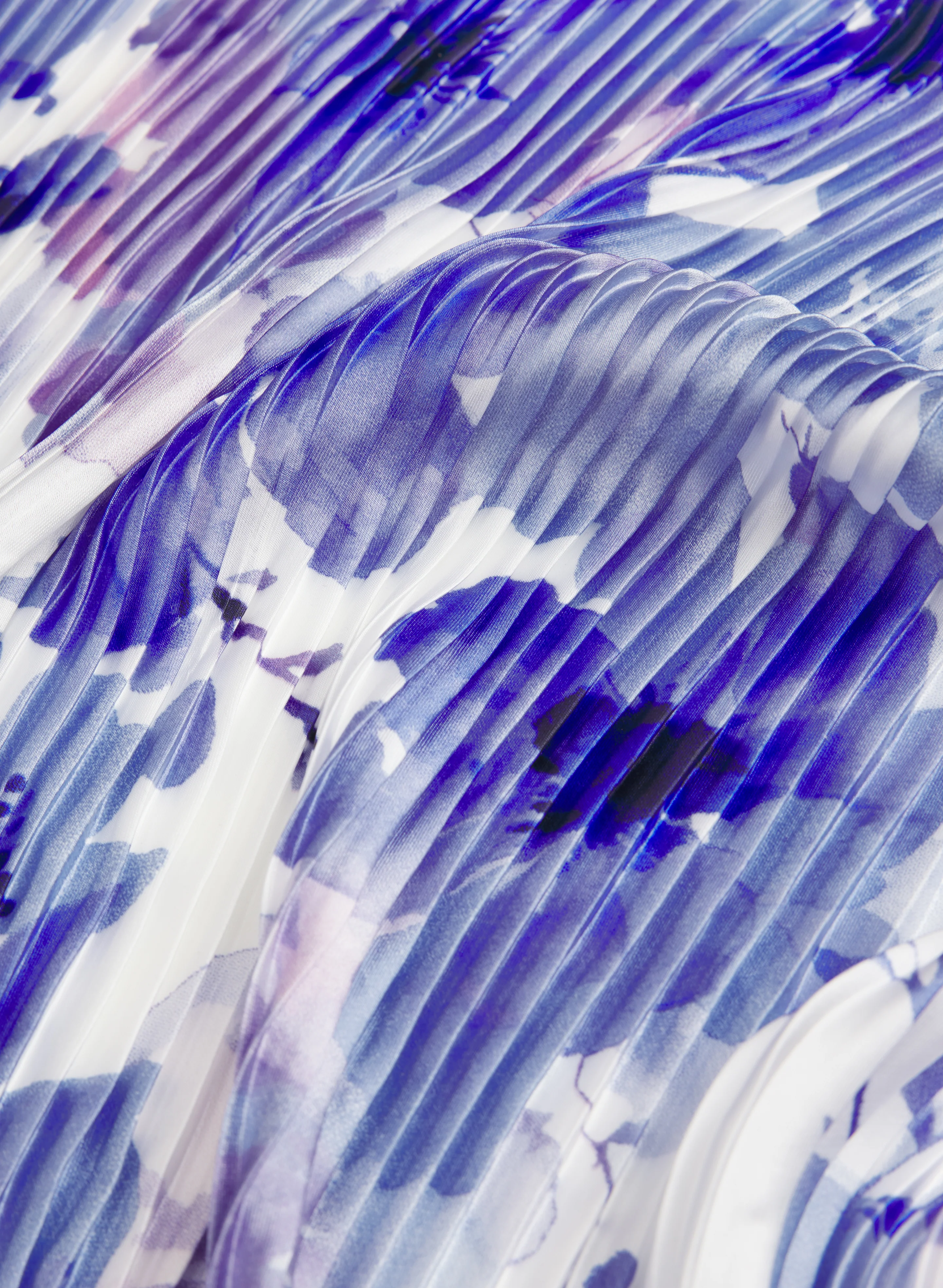 Pleated Floral Scarf - Image 2