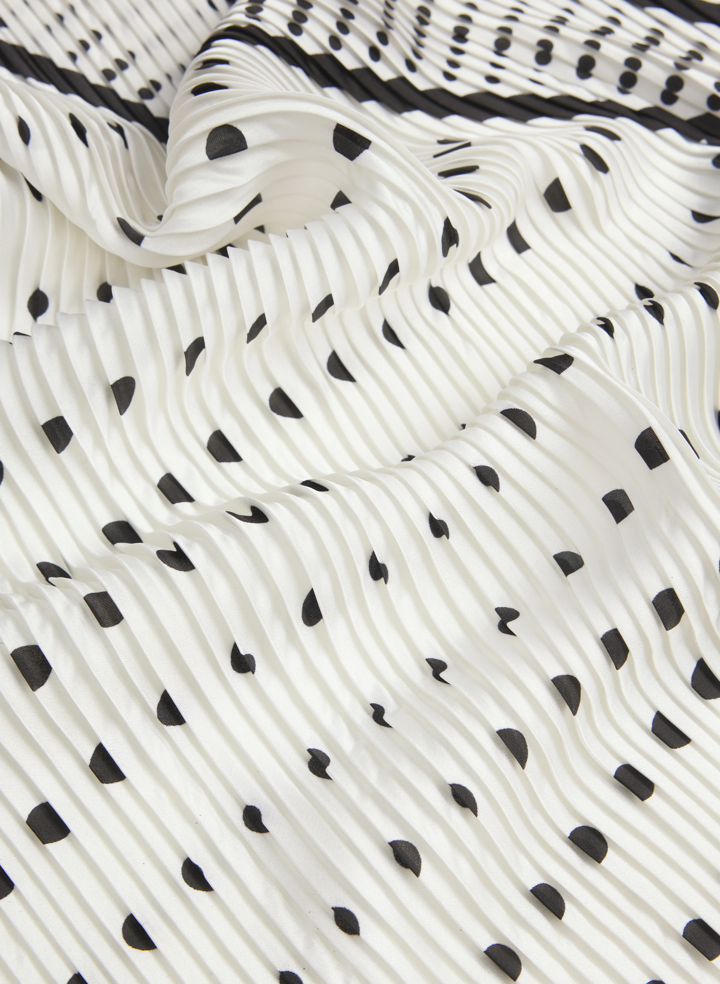 Pleated Polka Dot Neckie Scarf - Image 3
