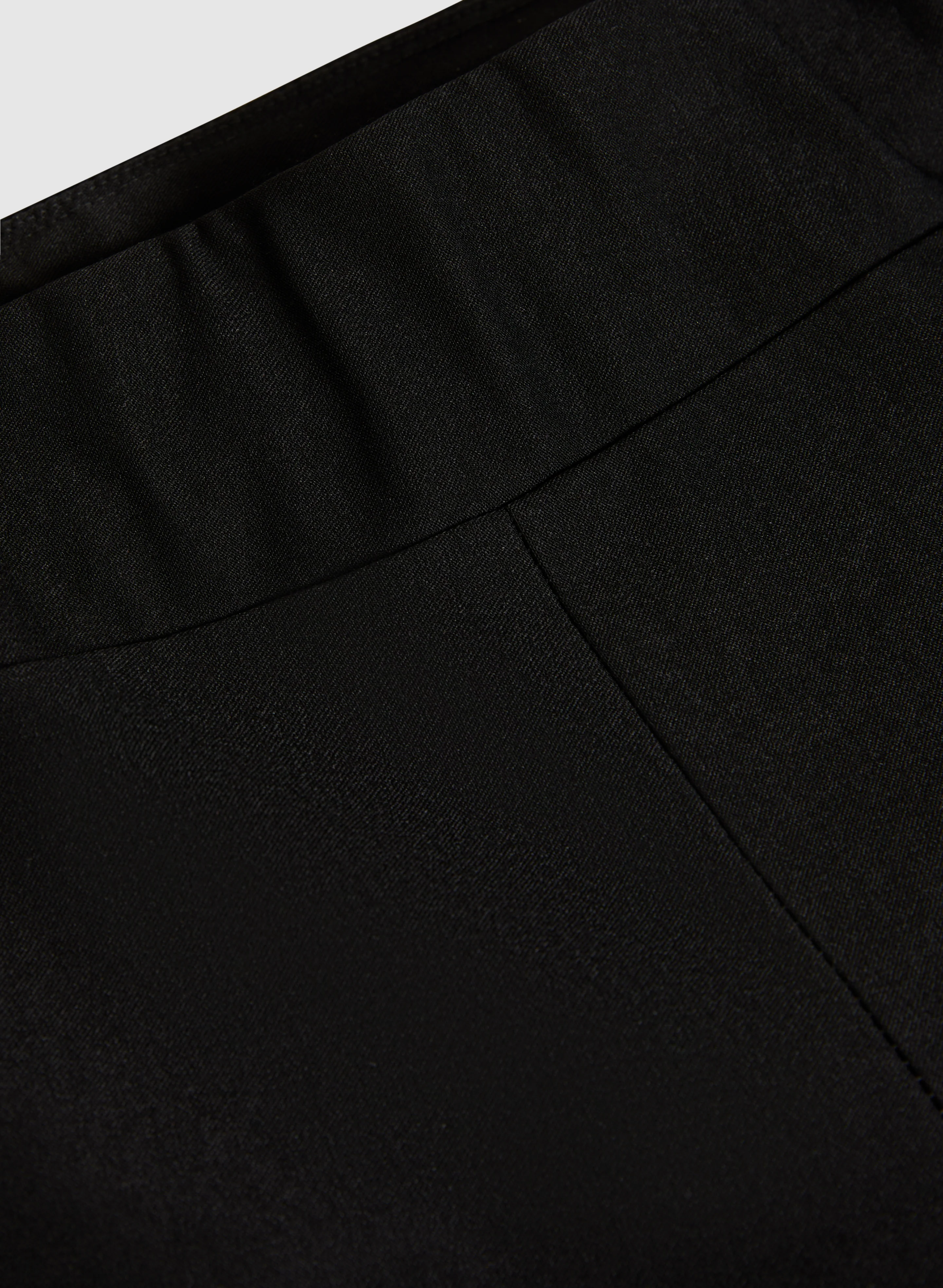 Pull-On Lateral Slit Capris - Image 7