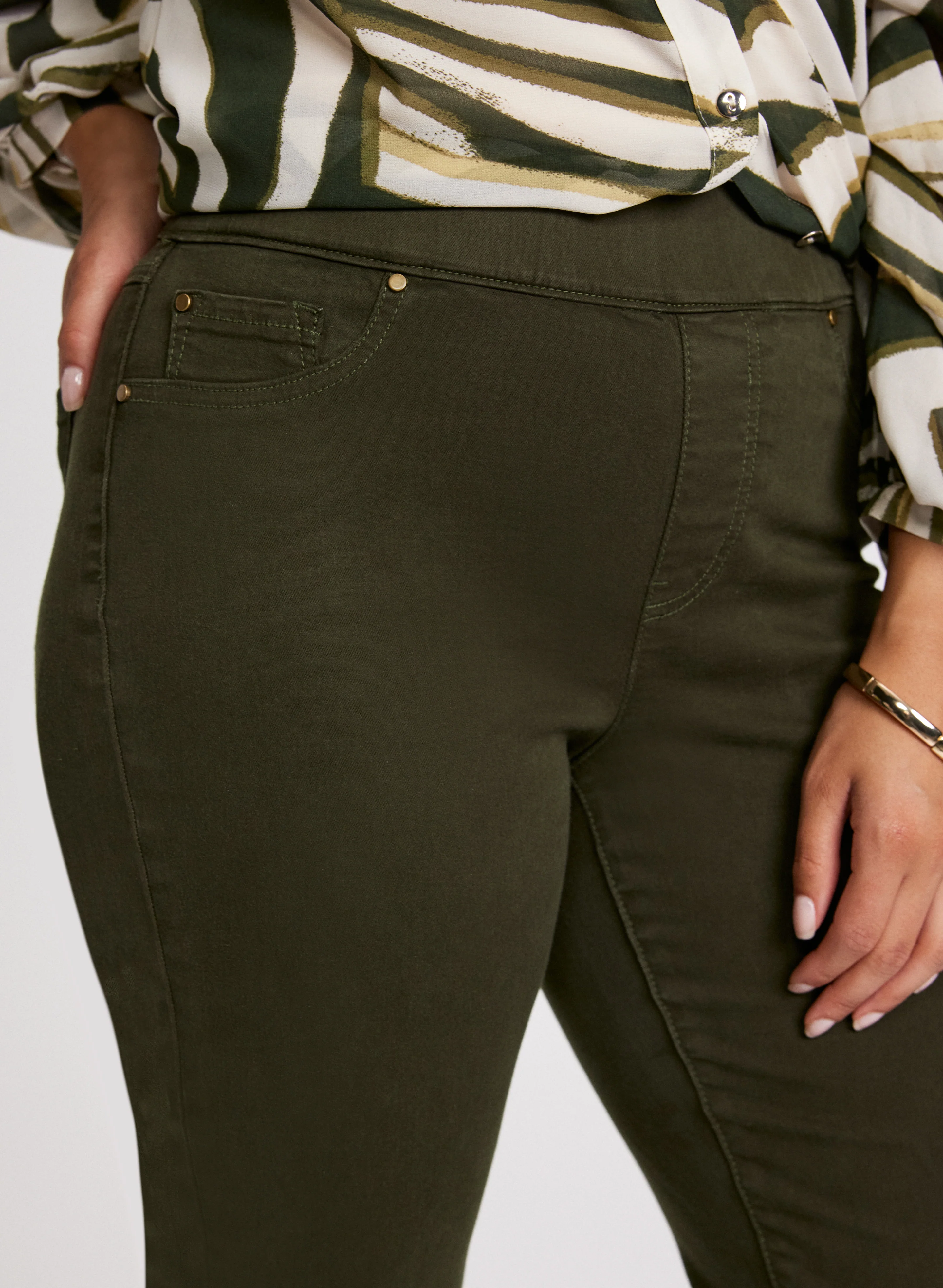 Pull-On Straight Leg Jeans - Image 4