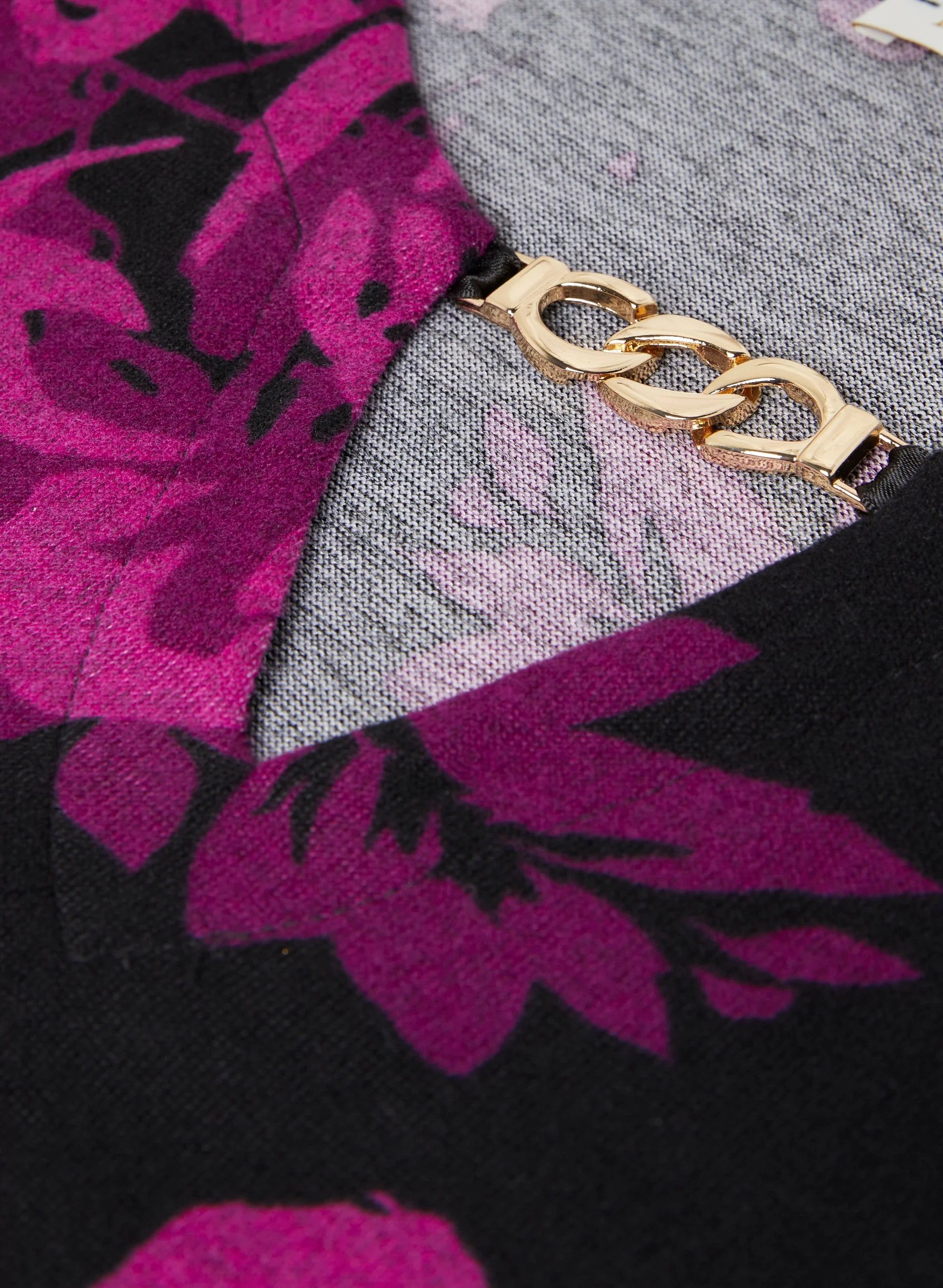 Rose Motif Keyhole Detail Blouse - Image 7