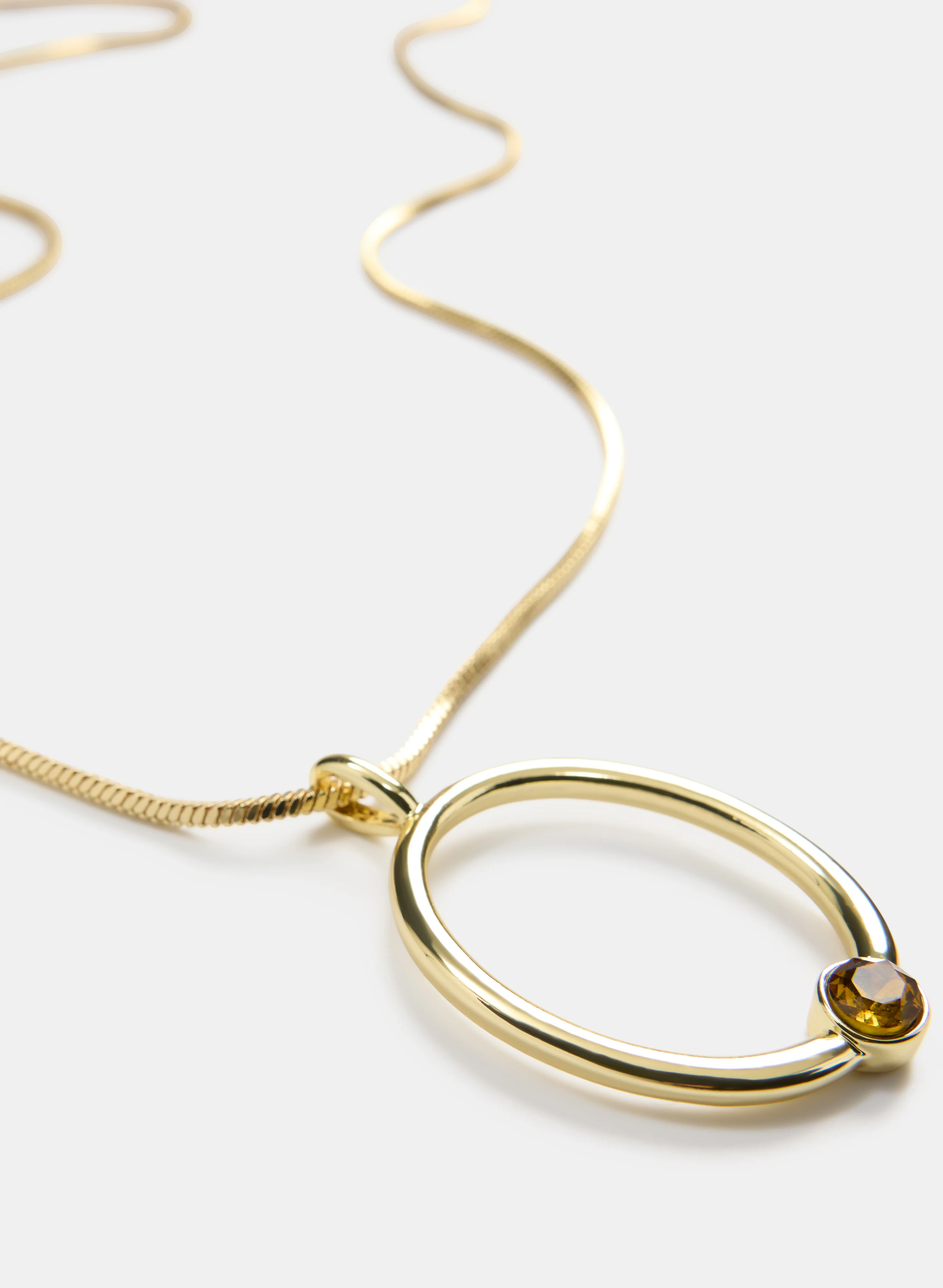 Round Pendant Necklace - Image 2
