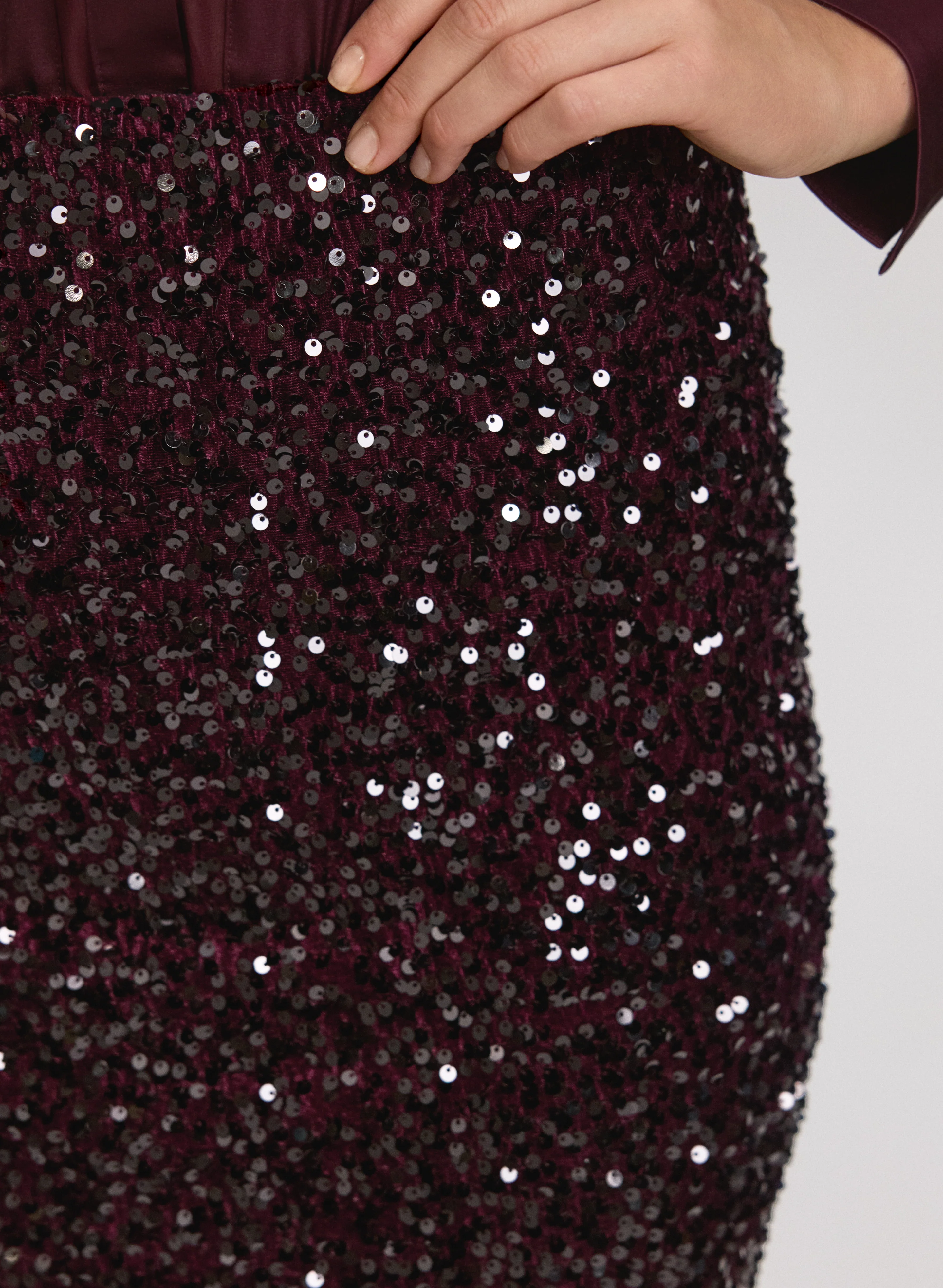 Sequin Velvet Pencil Skirt - Image 6