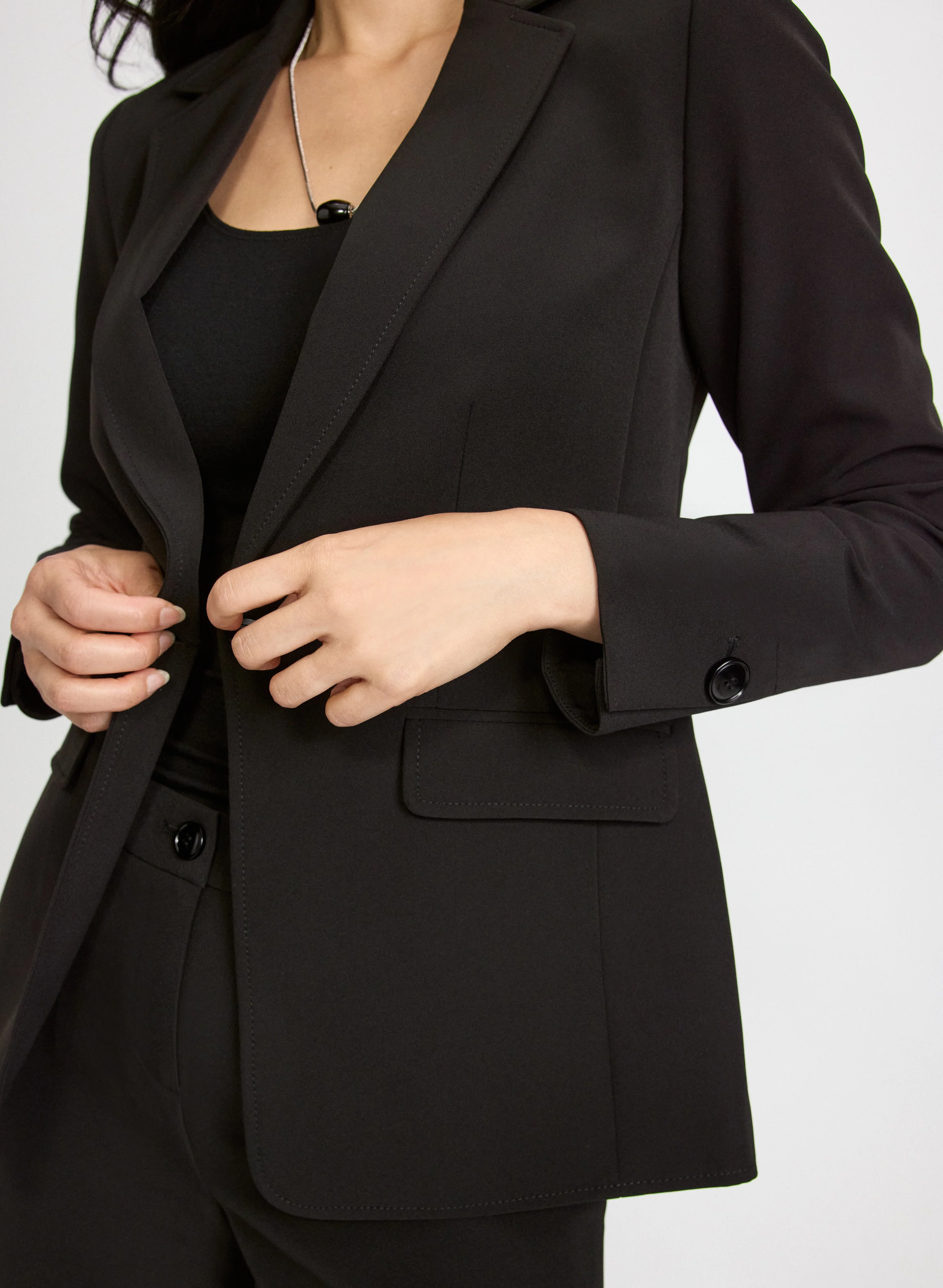 Signature Single-Breasted Blazer - Image 5