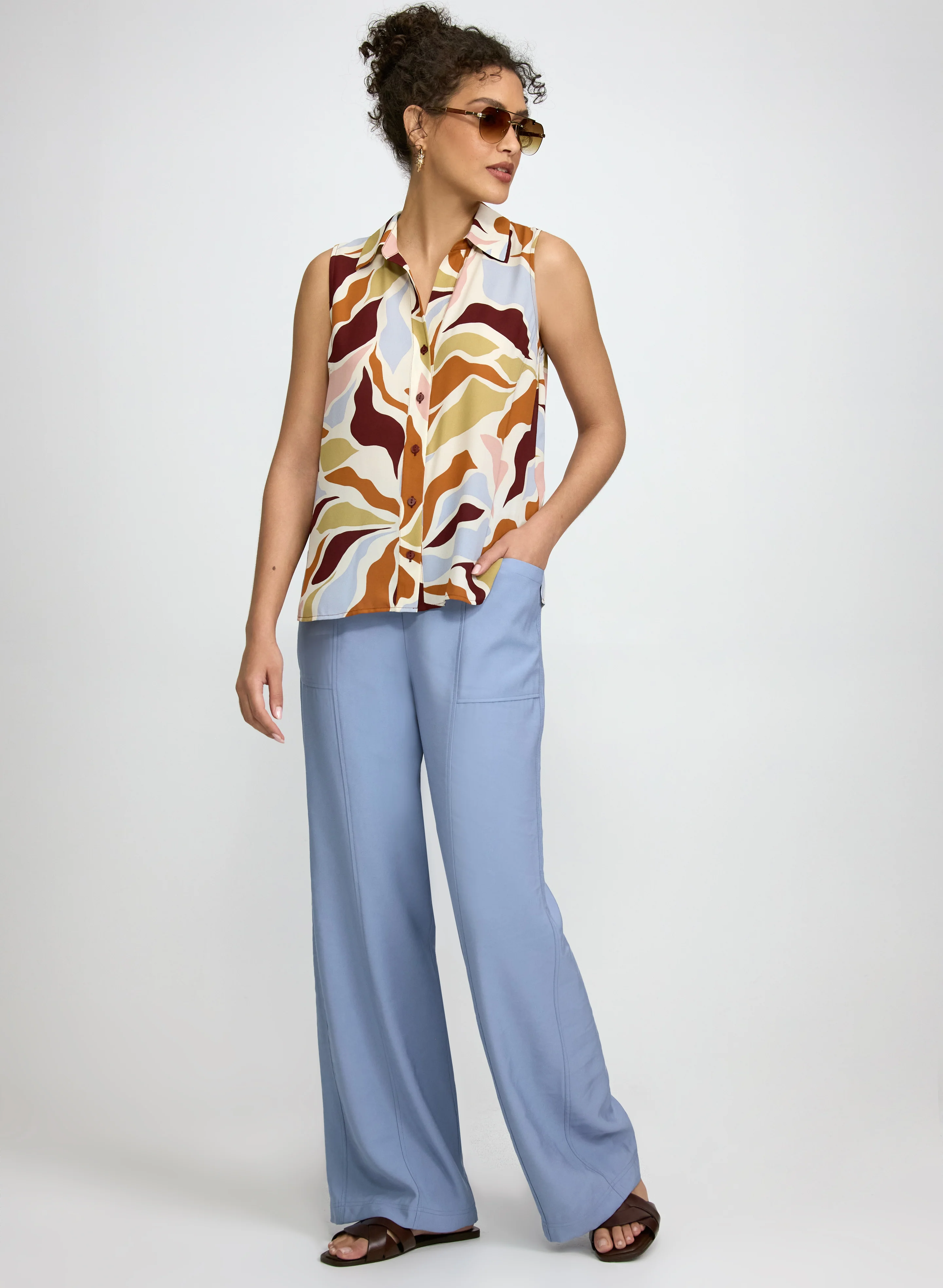 Sleeveless Abstract Blouse - Image 4
