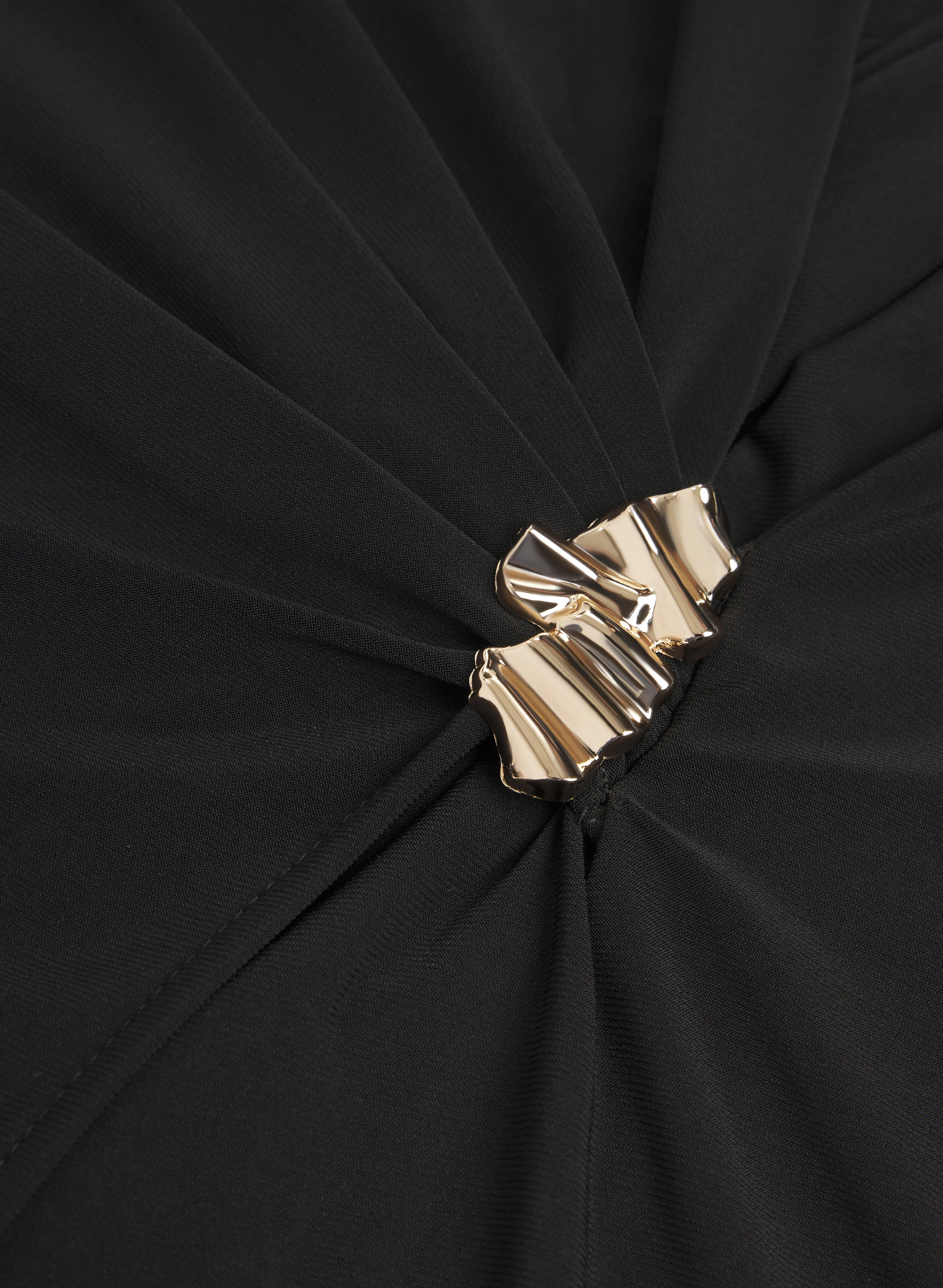 Sleeveless Brooch Top - Image 7