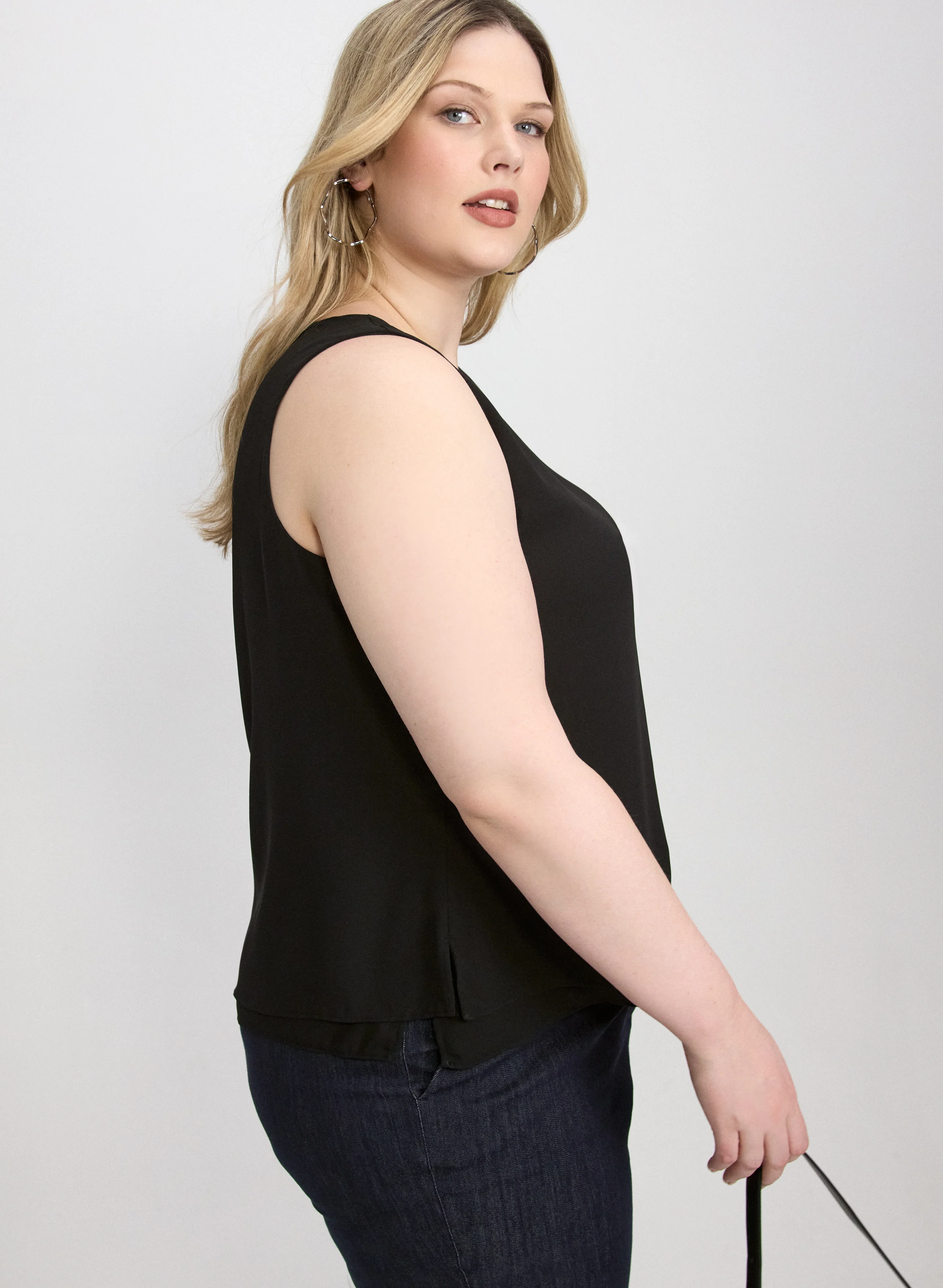 Sleeveless Crepe Blouse - Image 12