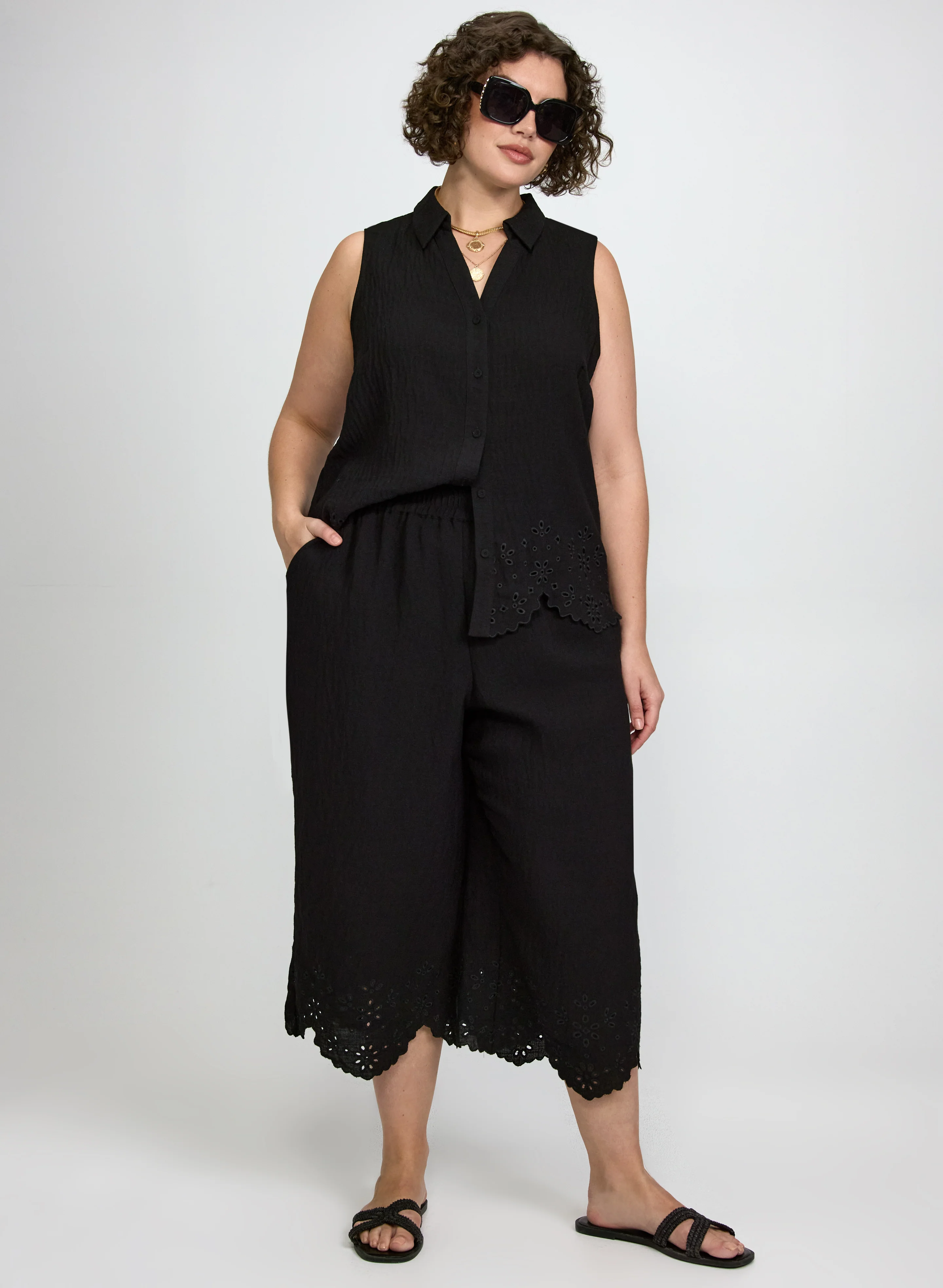Sleeveless Eyelet Detail Blouse - Image 4