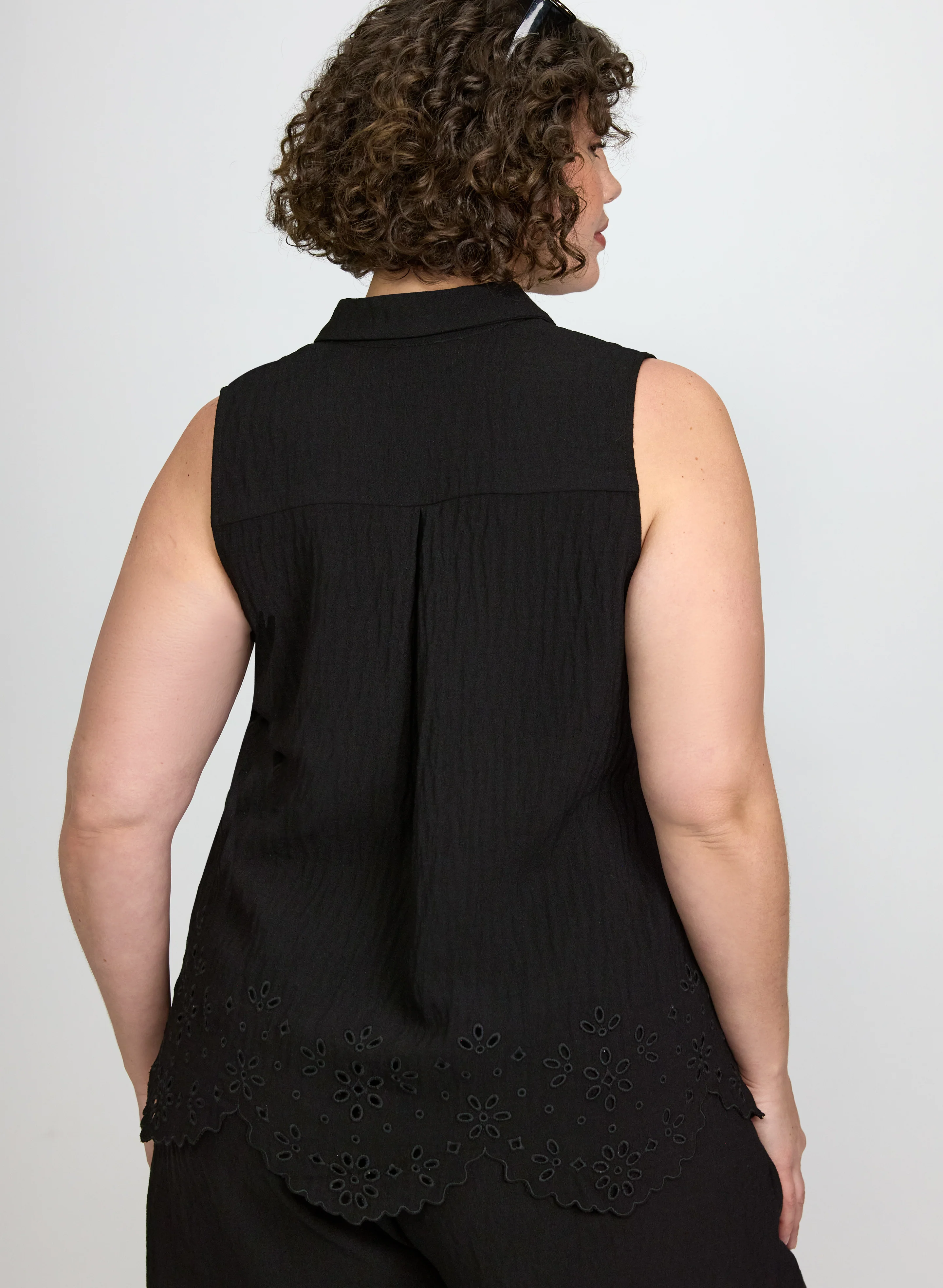 Sleeveless Eyelet Detail Blouse - Image 5