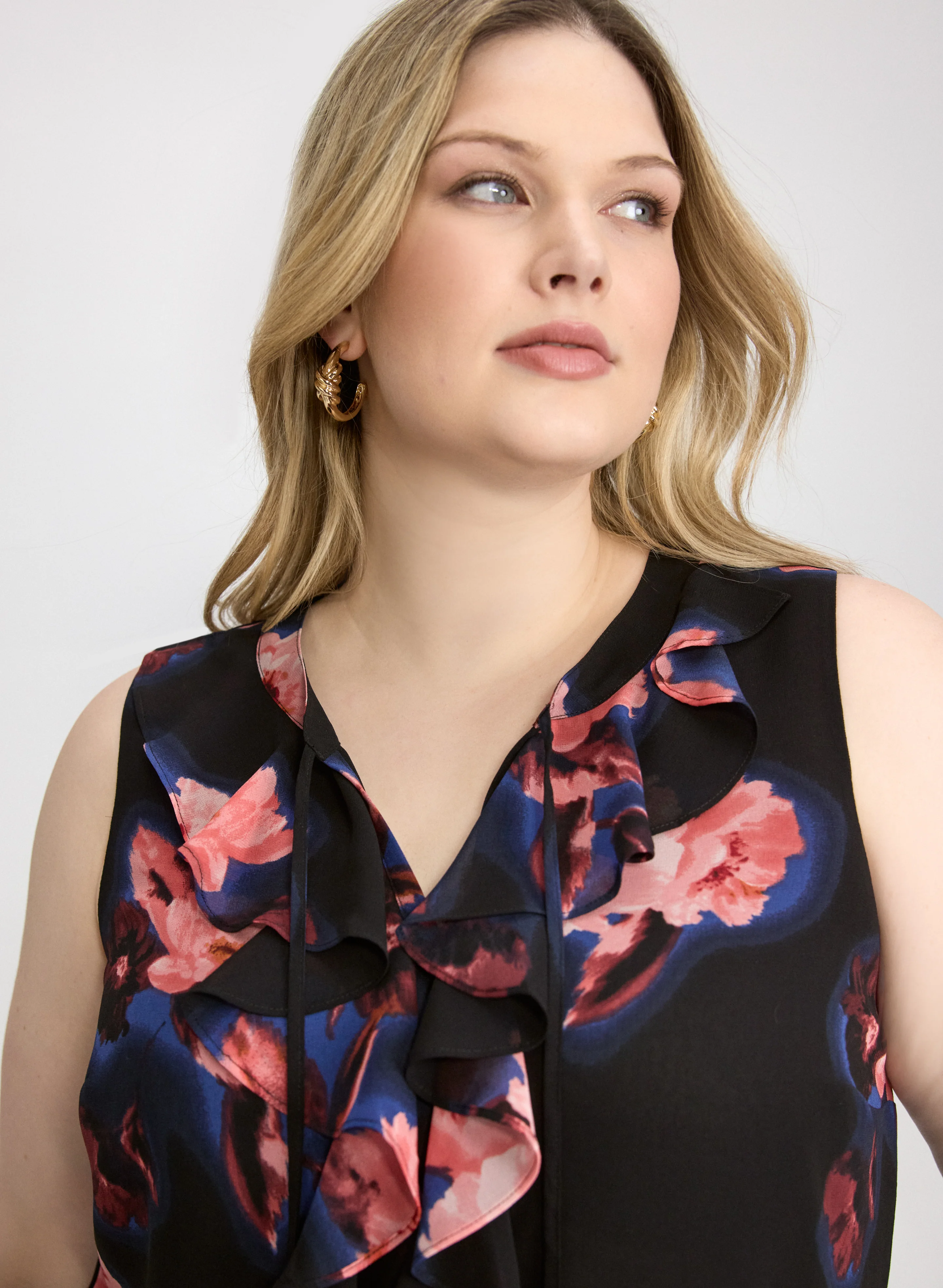 Sleeveless Floral Blouse - Image 2