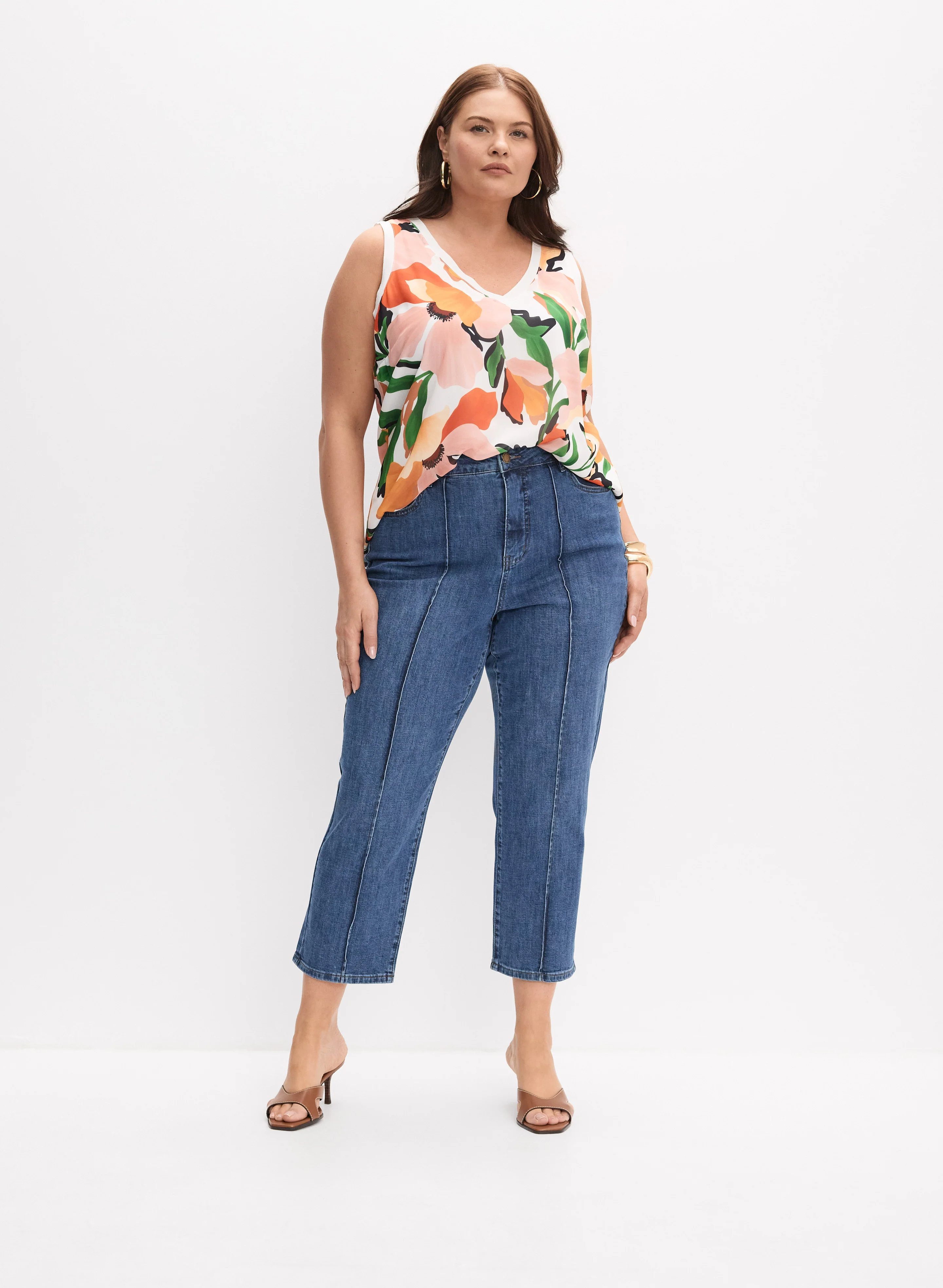 Melanie Lyne - Sleeveless Floral Blouse - Image 3