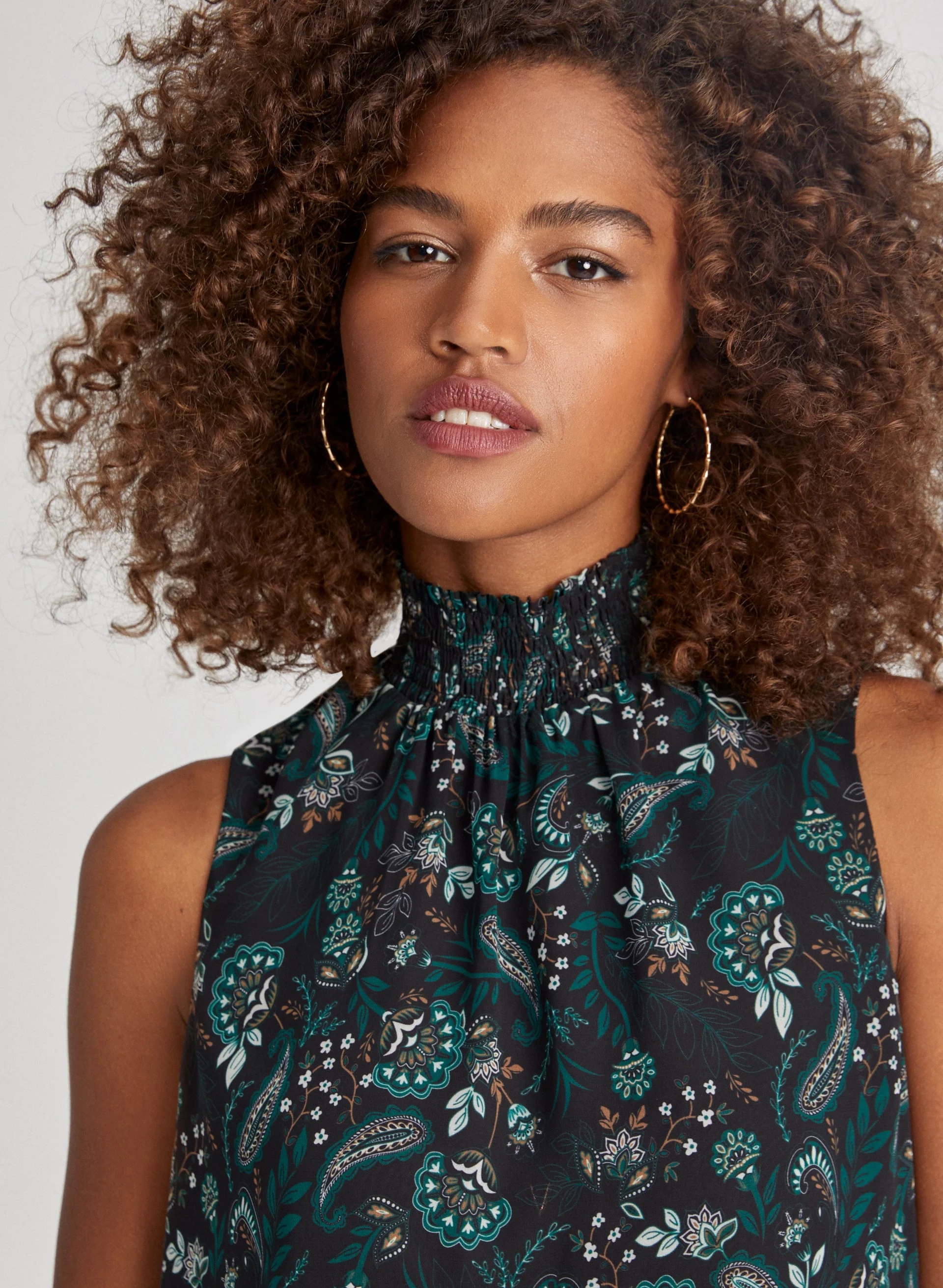 Sleeveless Paisley Print Blouse - Image 2