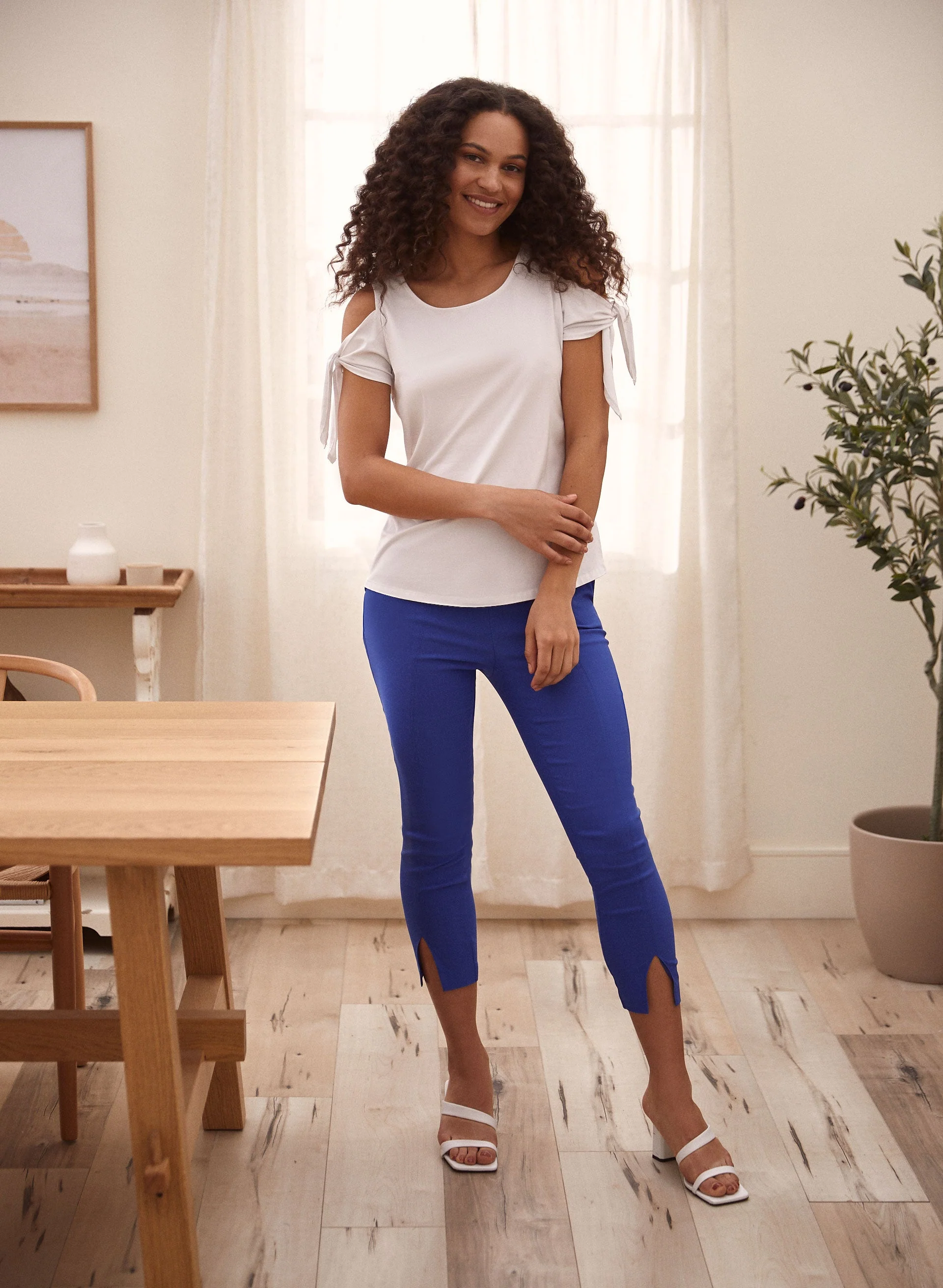 Slit Hem Pull-On Capris - Image 3