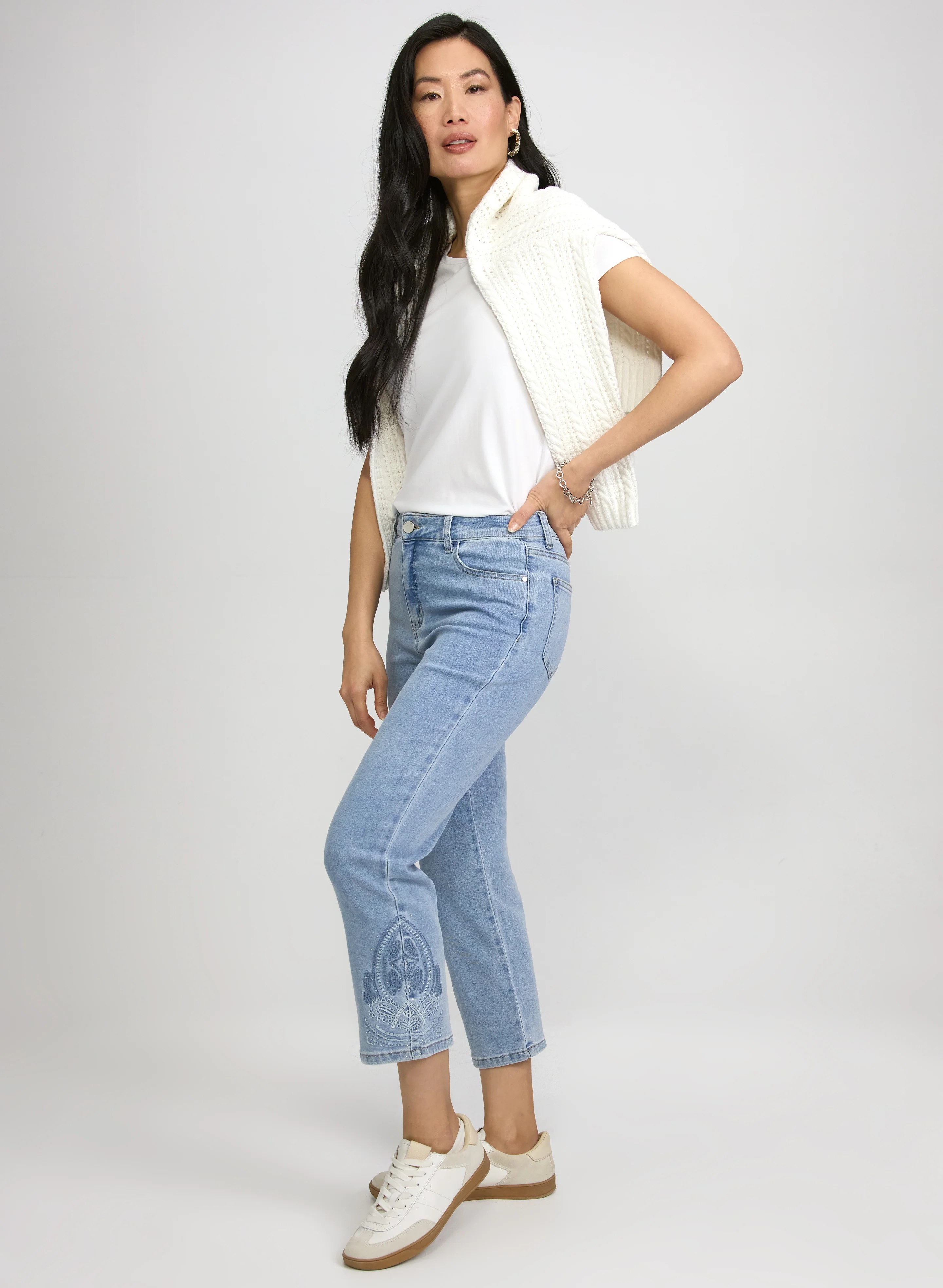 Straight-Leg Capri Jeans - Image 3