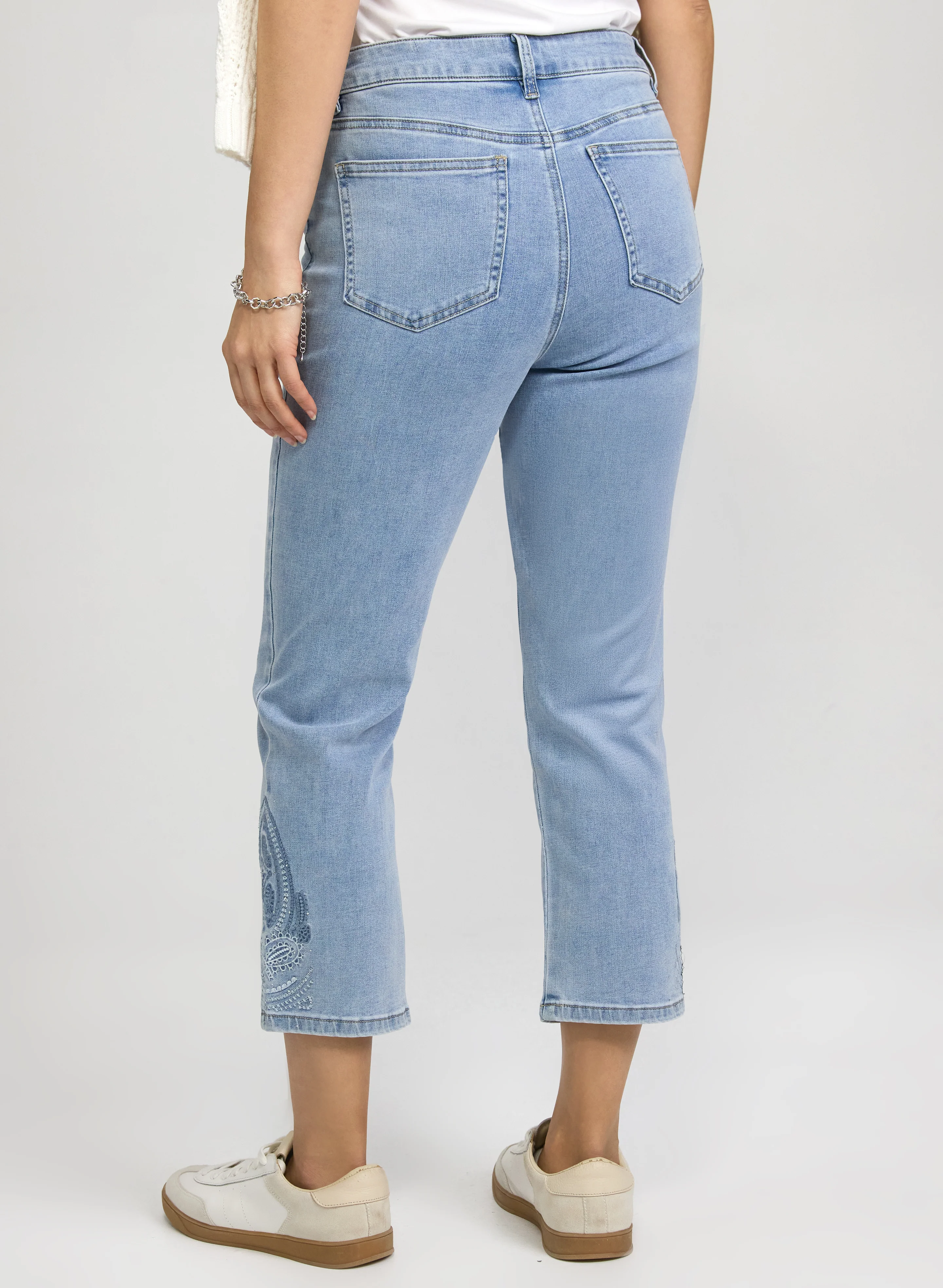 Straight-Leg Capri Jeans - Image 4