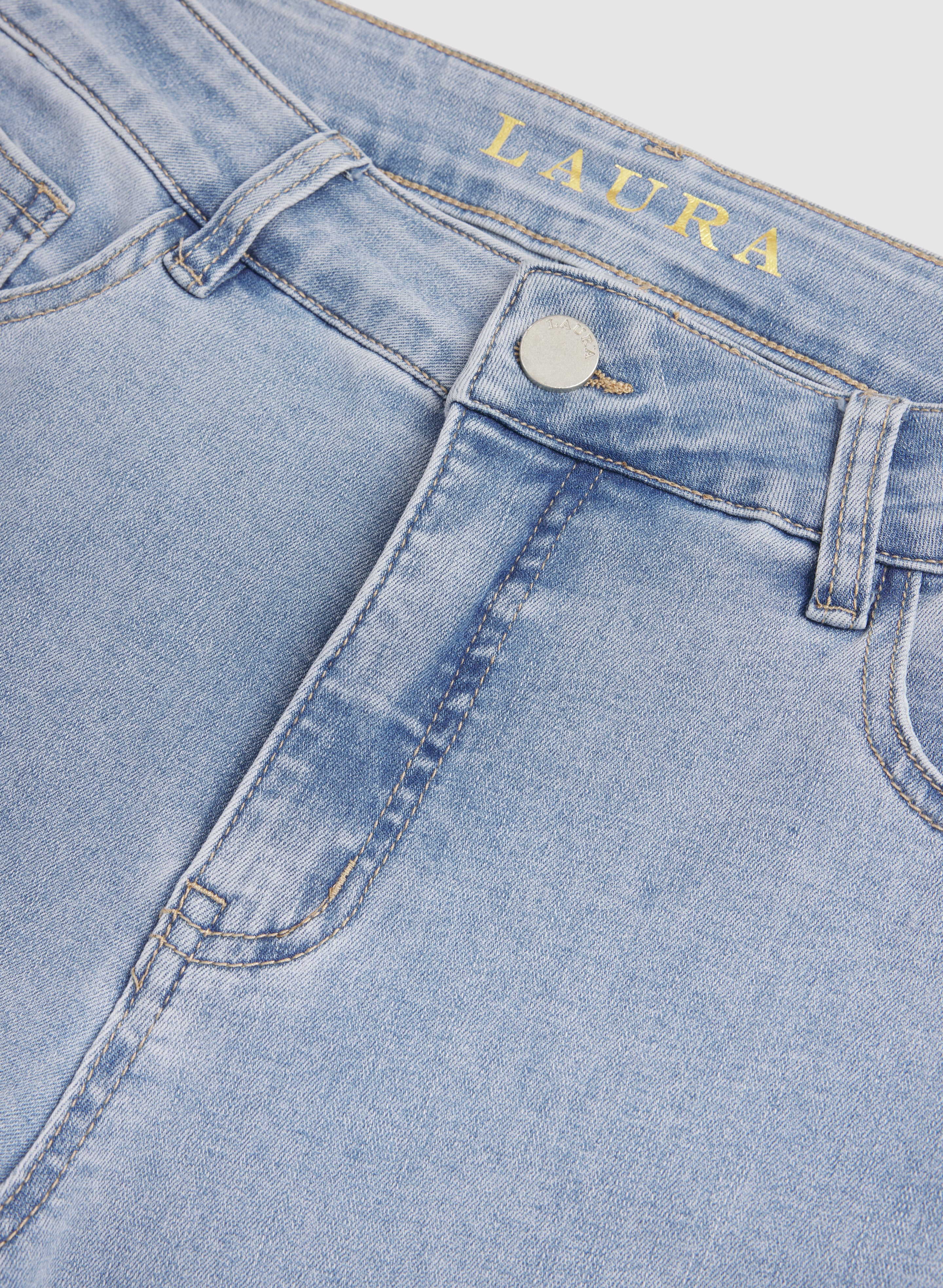 Straight-Leg Capri Jeans - Image 7