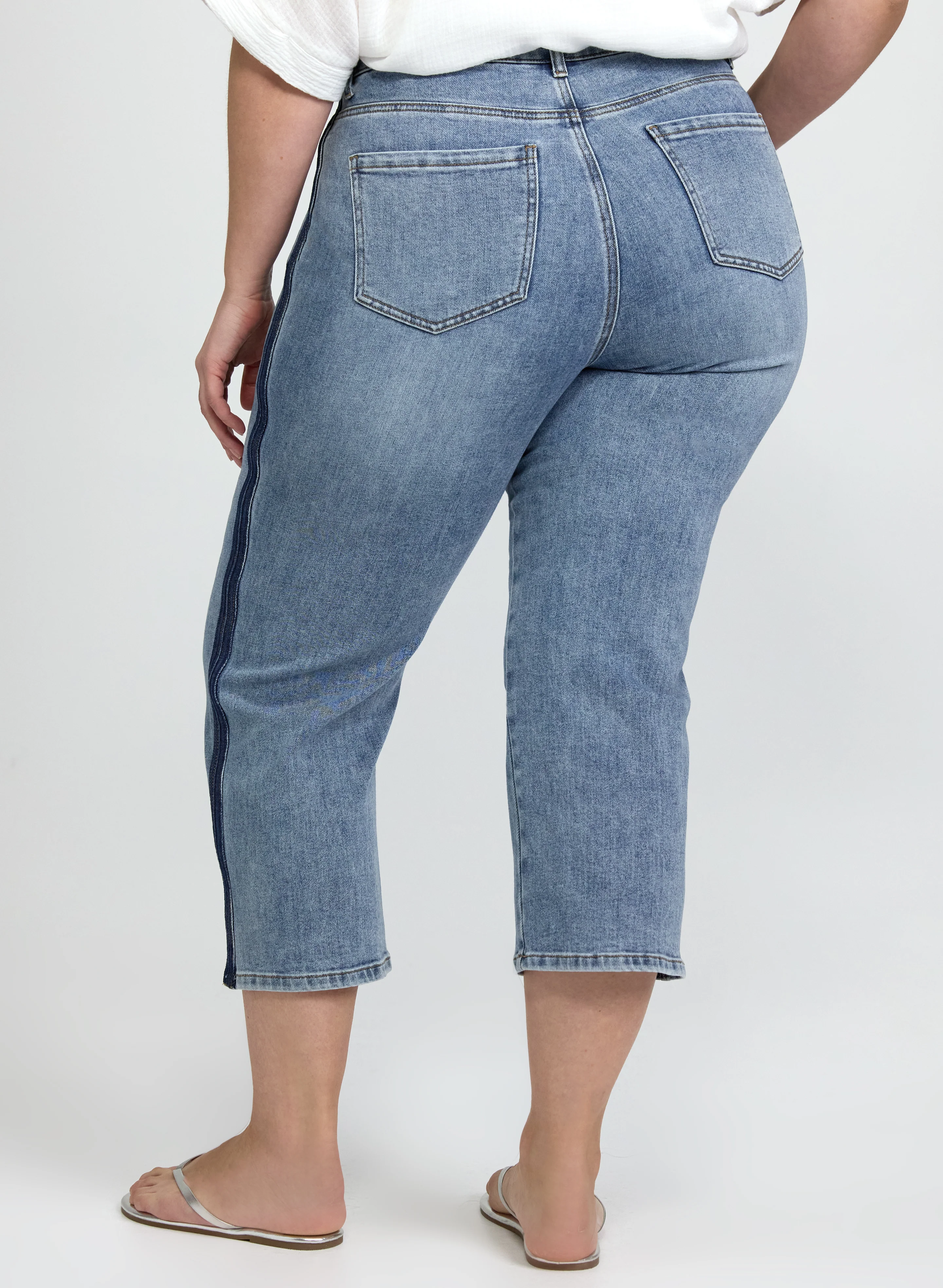 Straight-Leg Denim Capris - Image 4