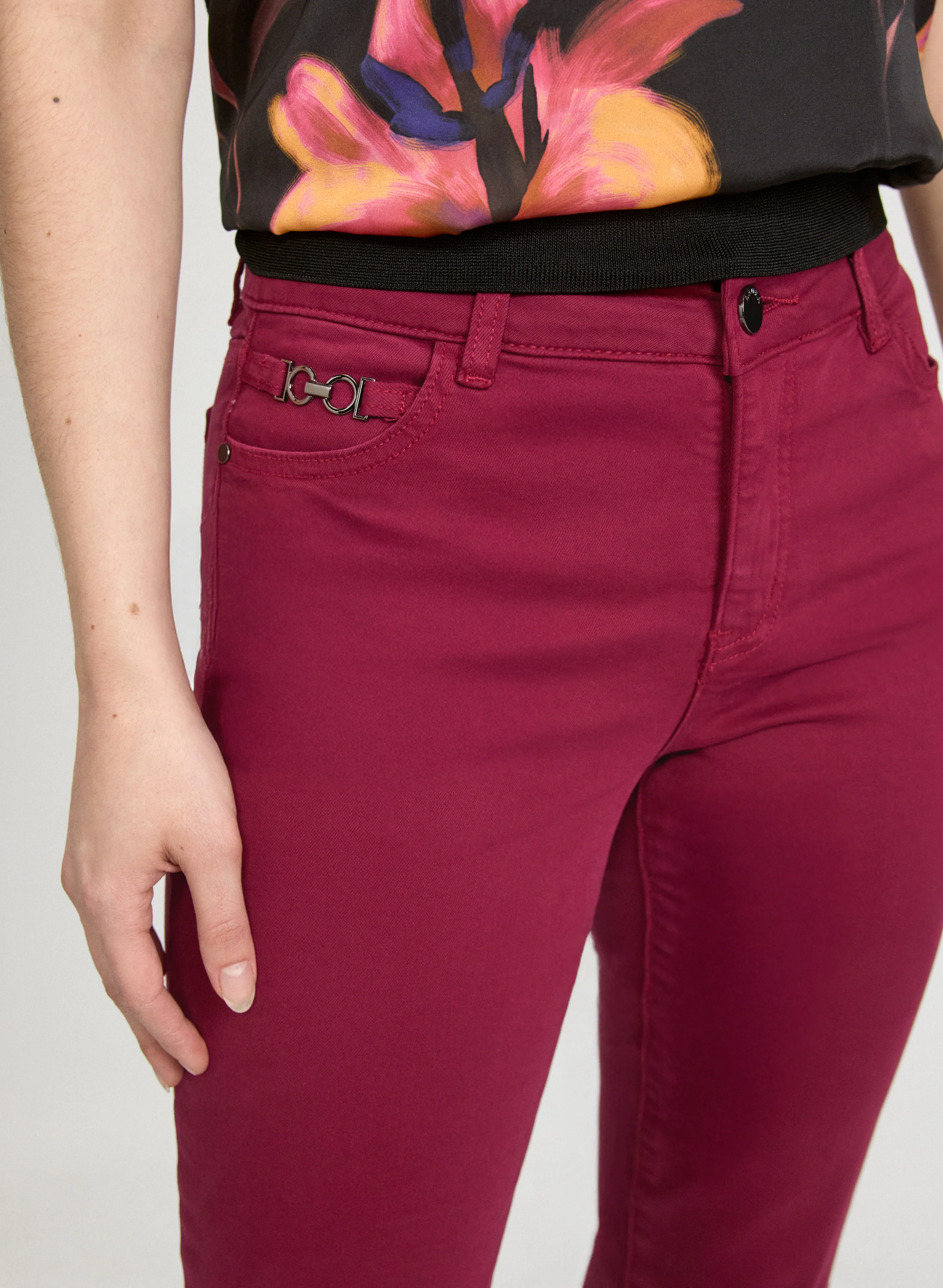 Straight-Leg Jeans - Image 2