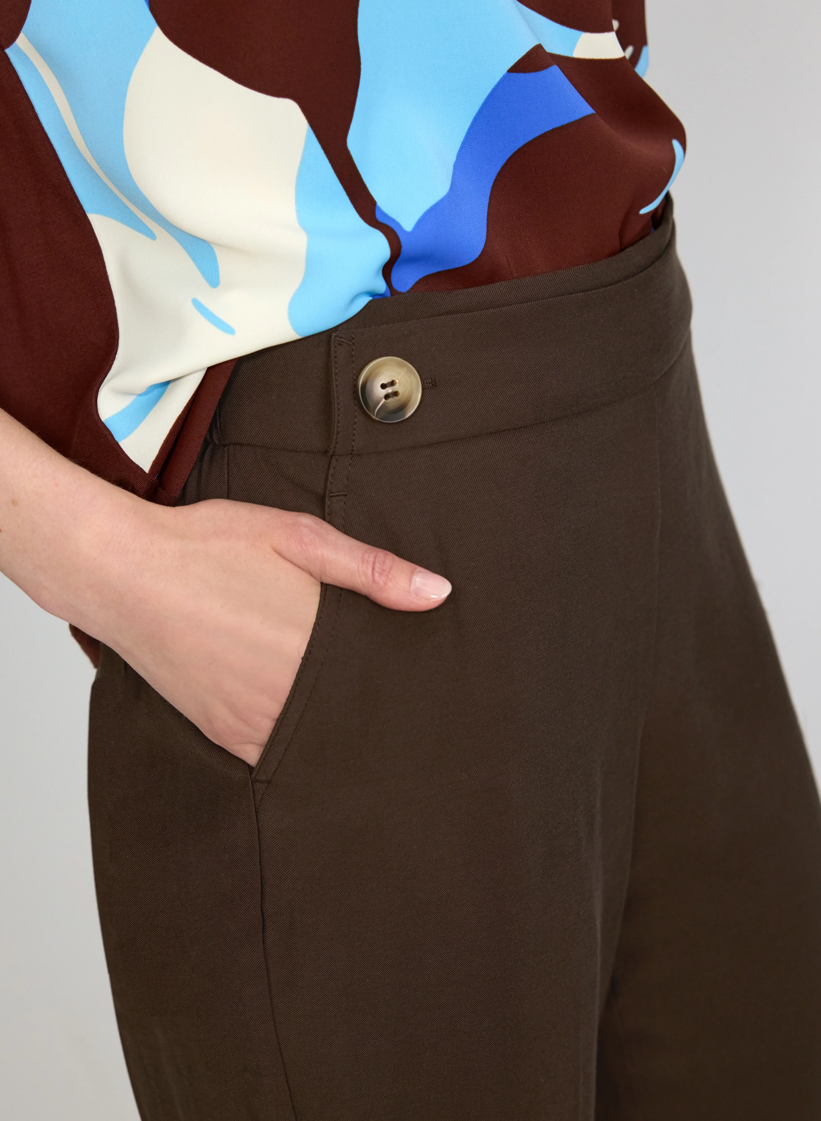 Straight-Leg Pull-On Capris - Image 2