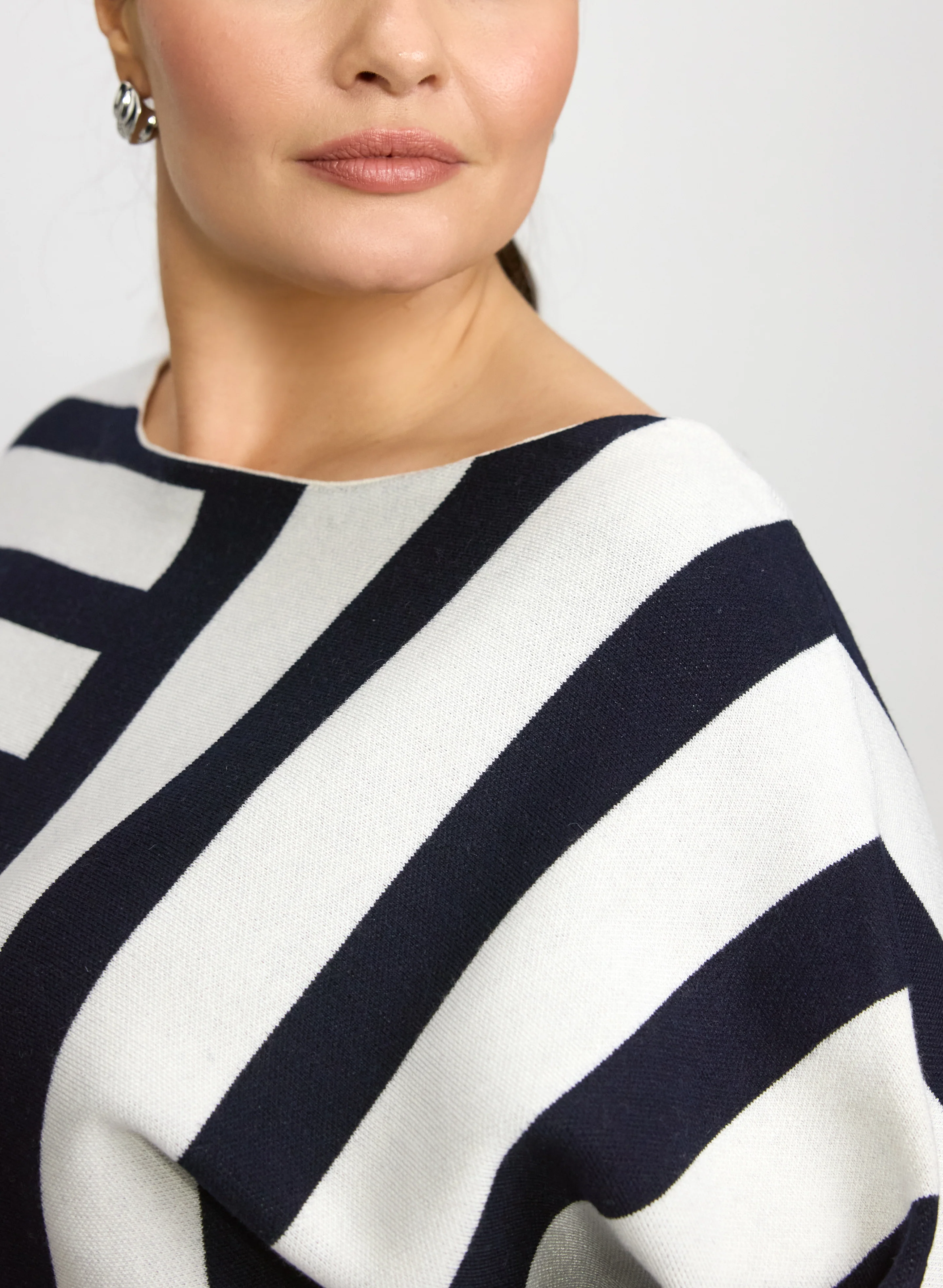 Stripe 3/4 Sleeve Pullover - Image 5