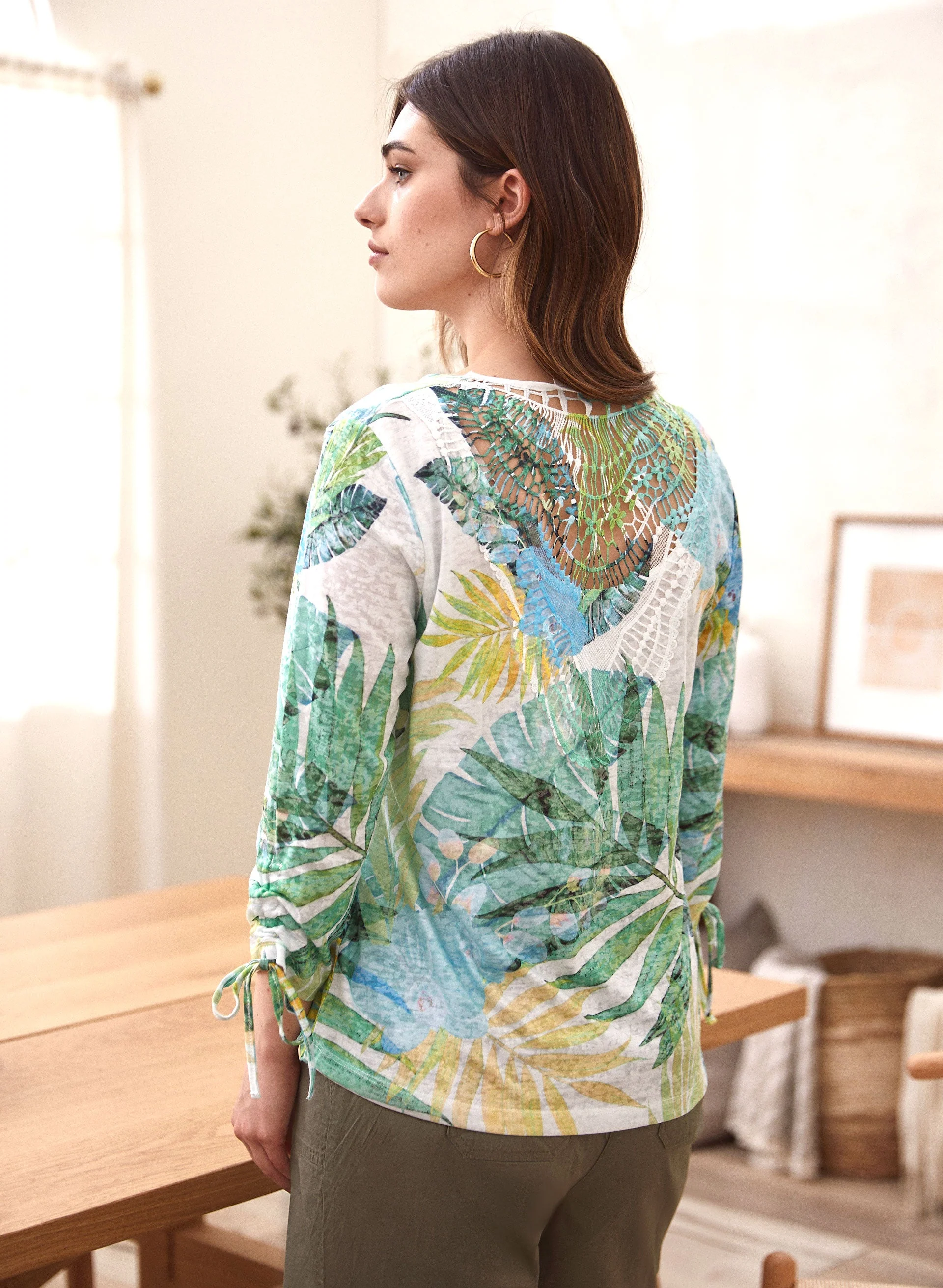 Tropical Print Burnout Tee - Image 4