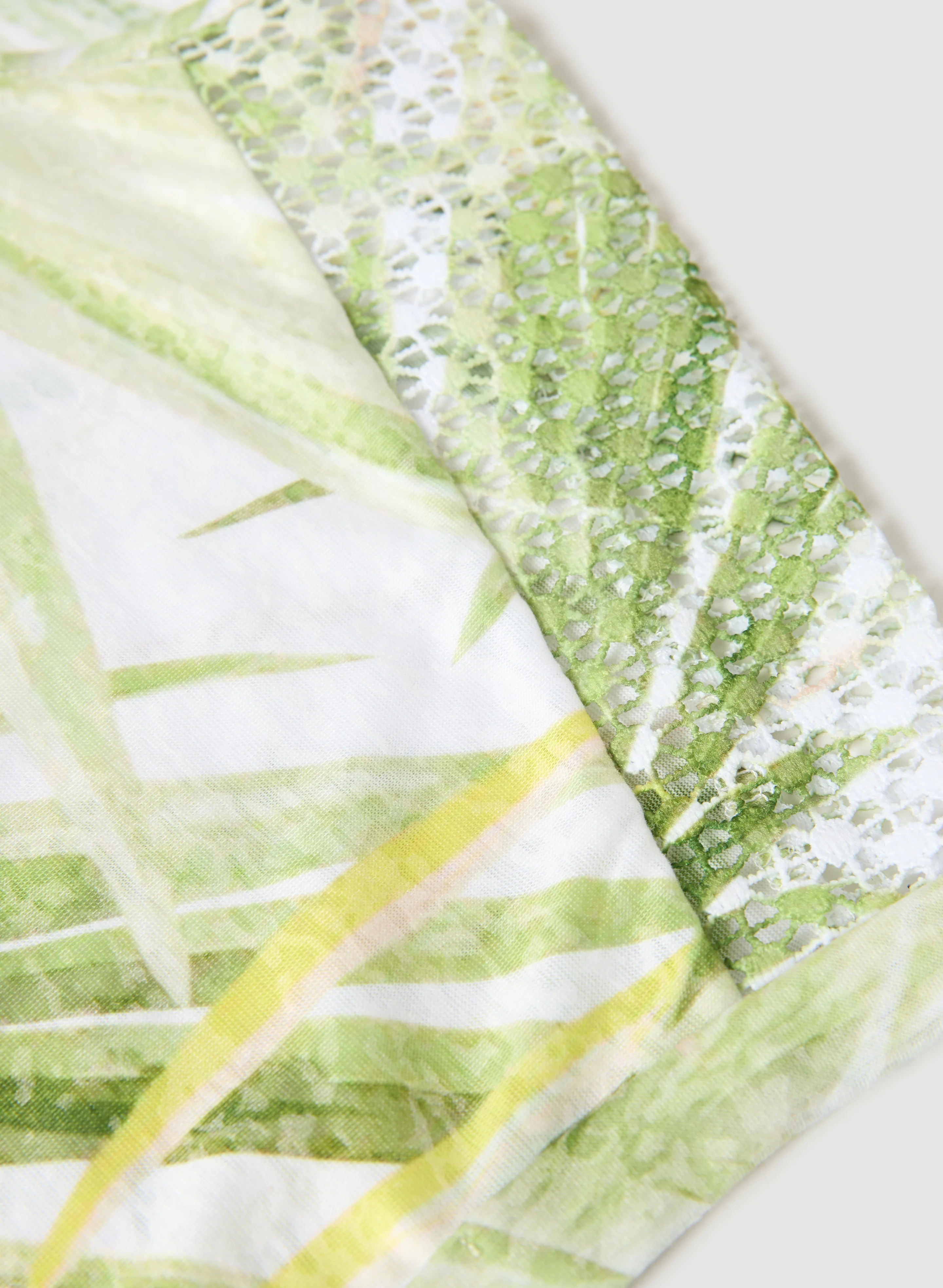 Tropical Print T-Shirt - Image 7